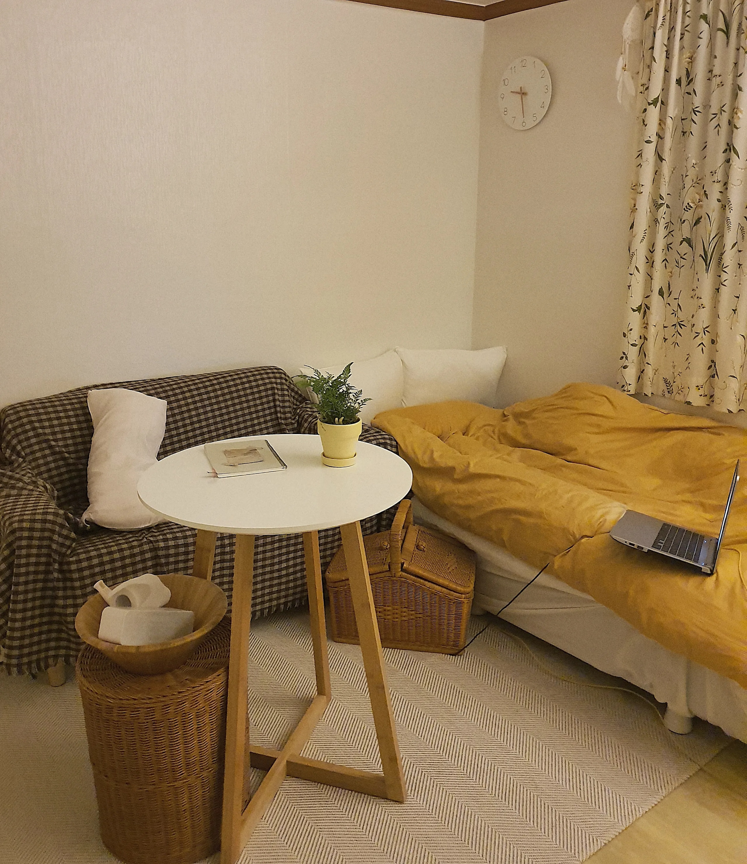 Round Two-Person Tea Table user photo