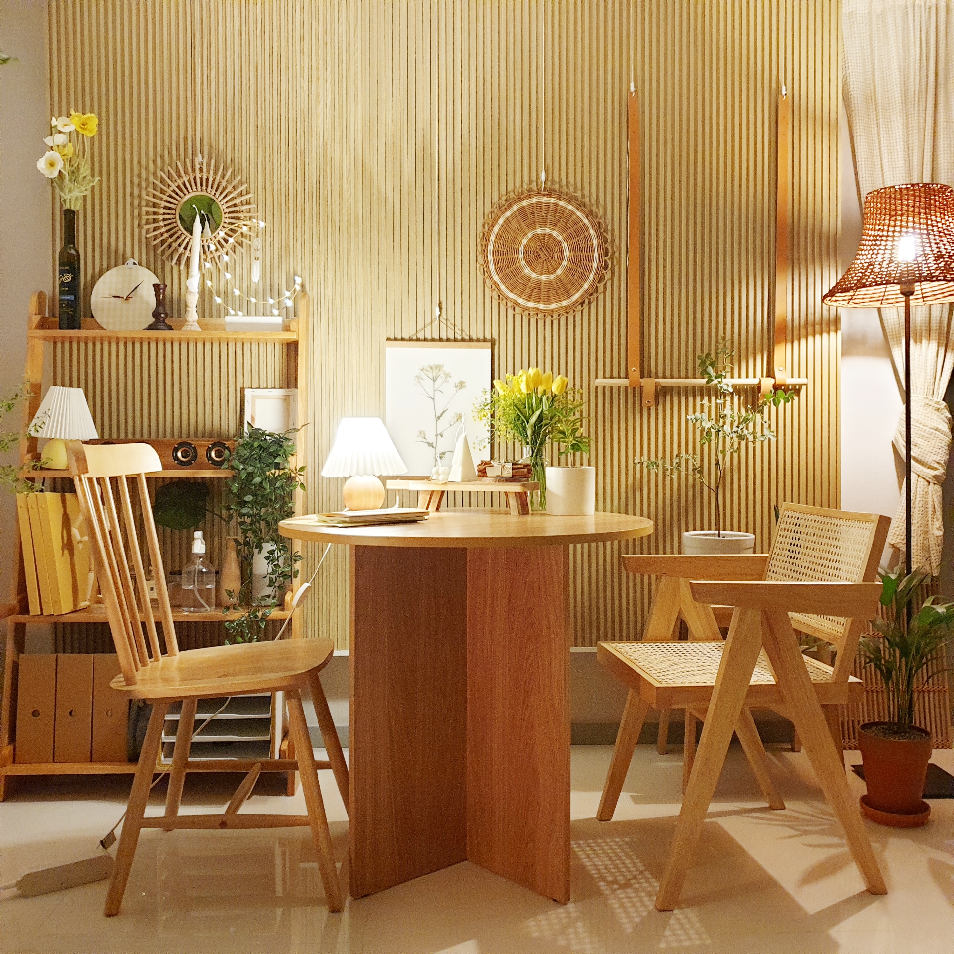 Small Round Dining Table user photo