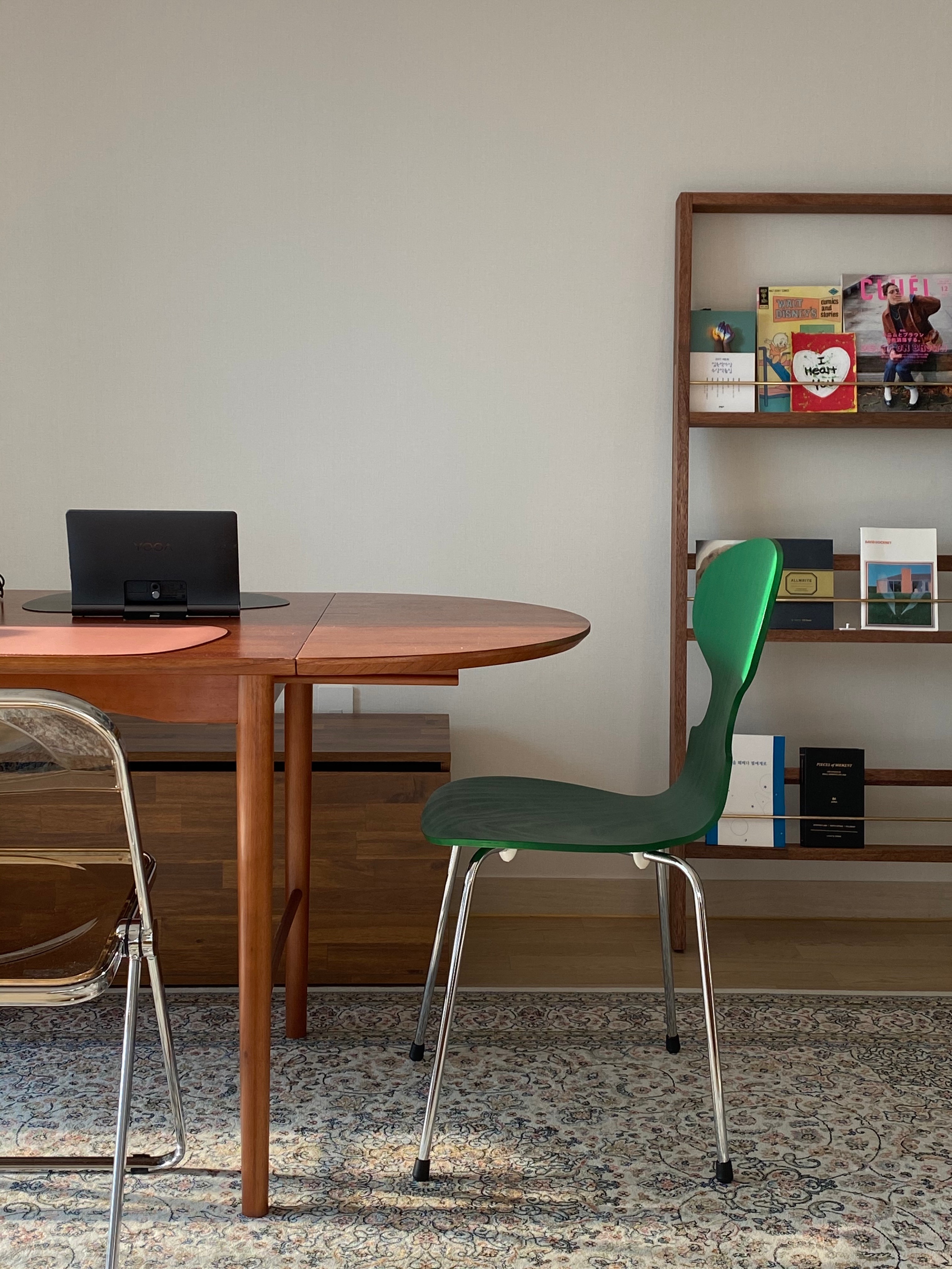 Extendable Oval Dining Table user photo