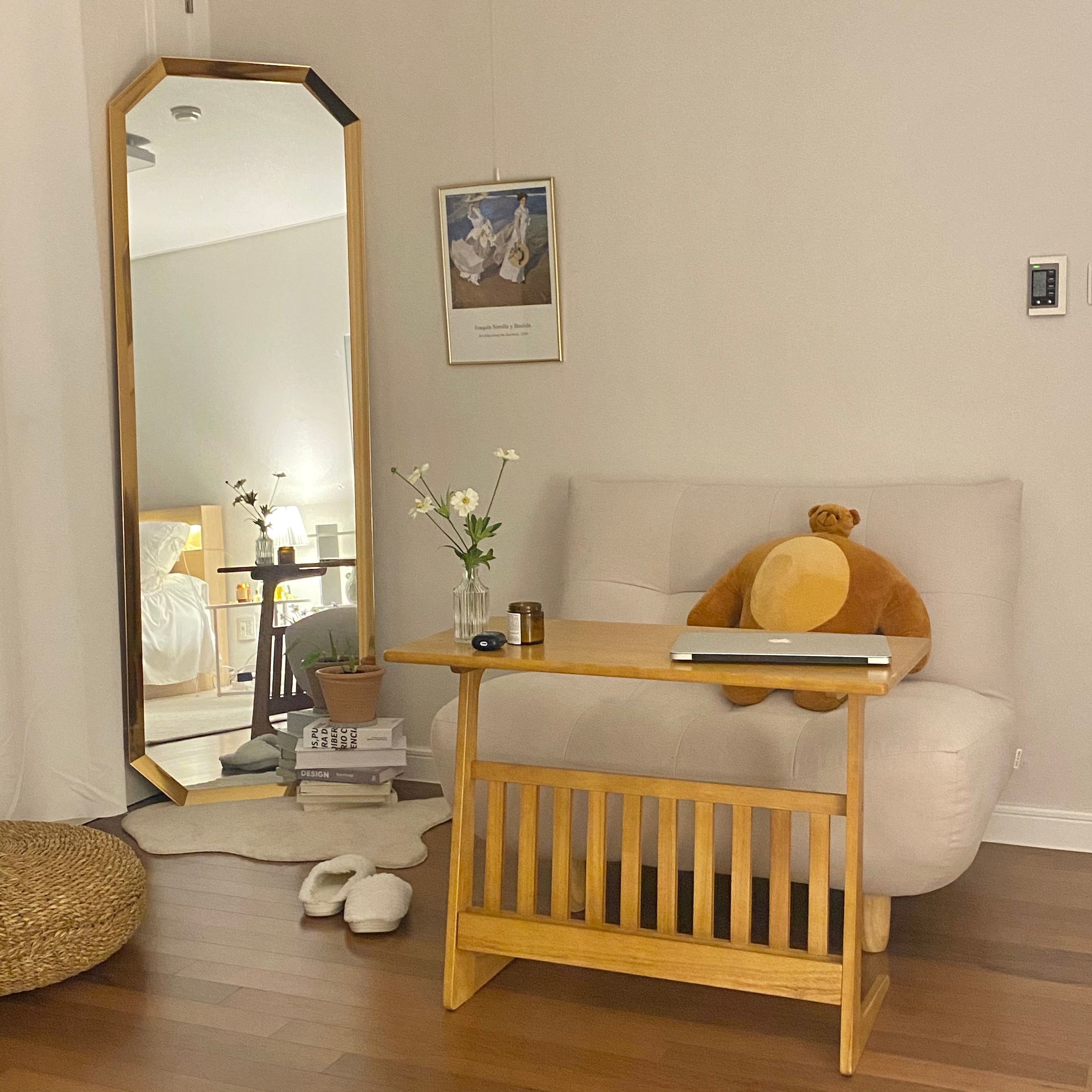 Wooden Side Table with Magazine Rack user photo