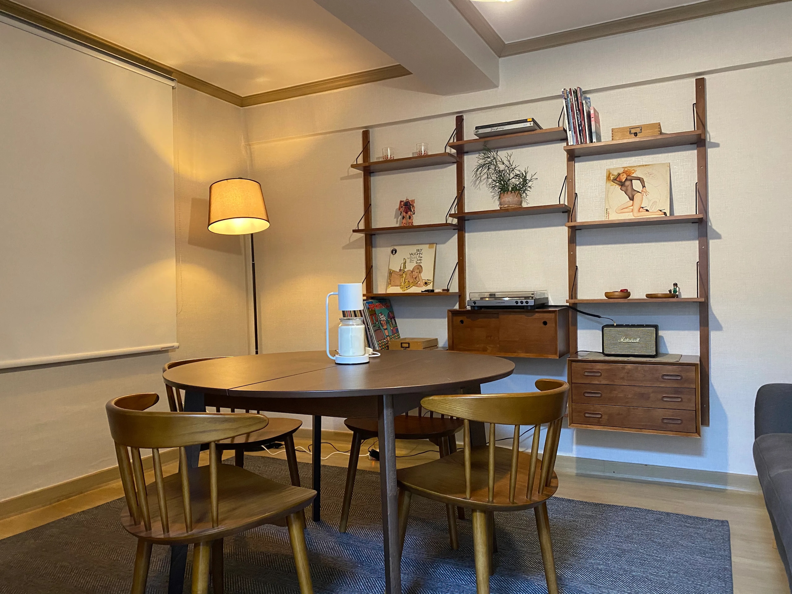 Round Extendable Dining Table user photo
