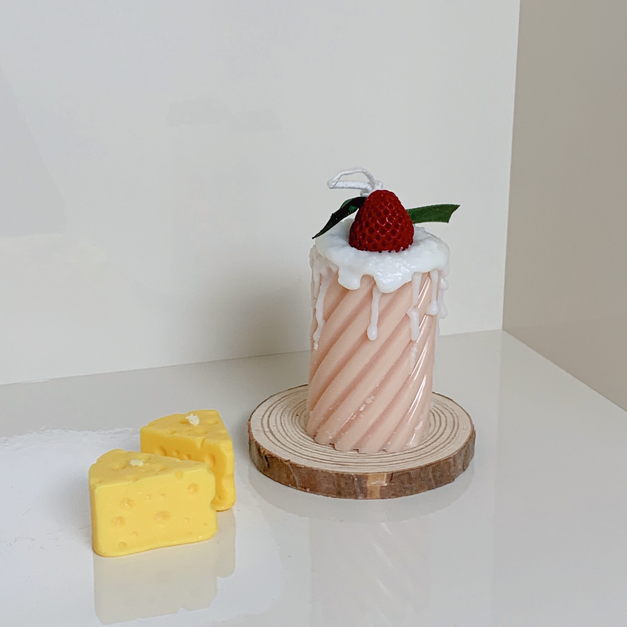 Strawberry Cream Twist Candle user photo