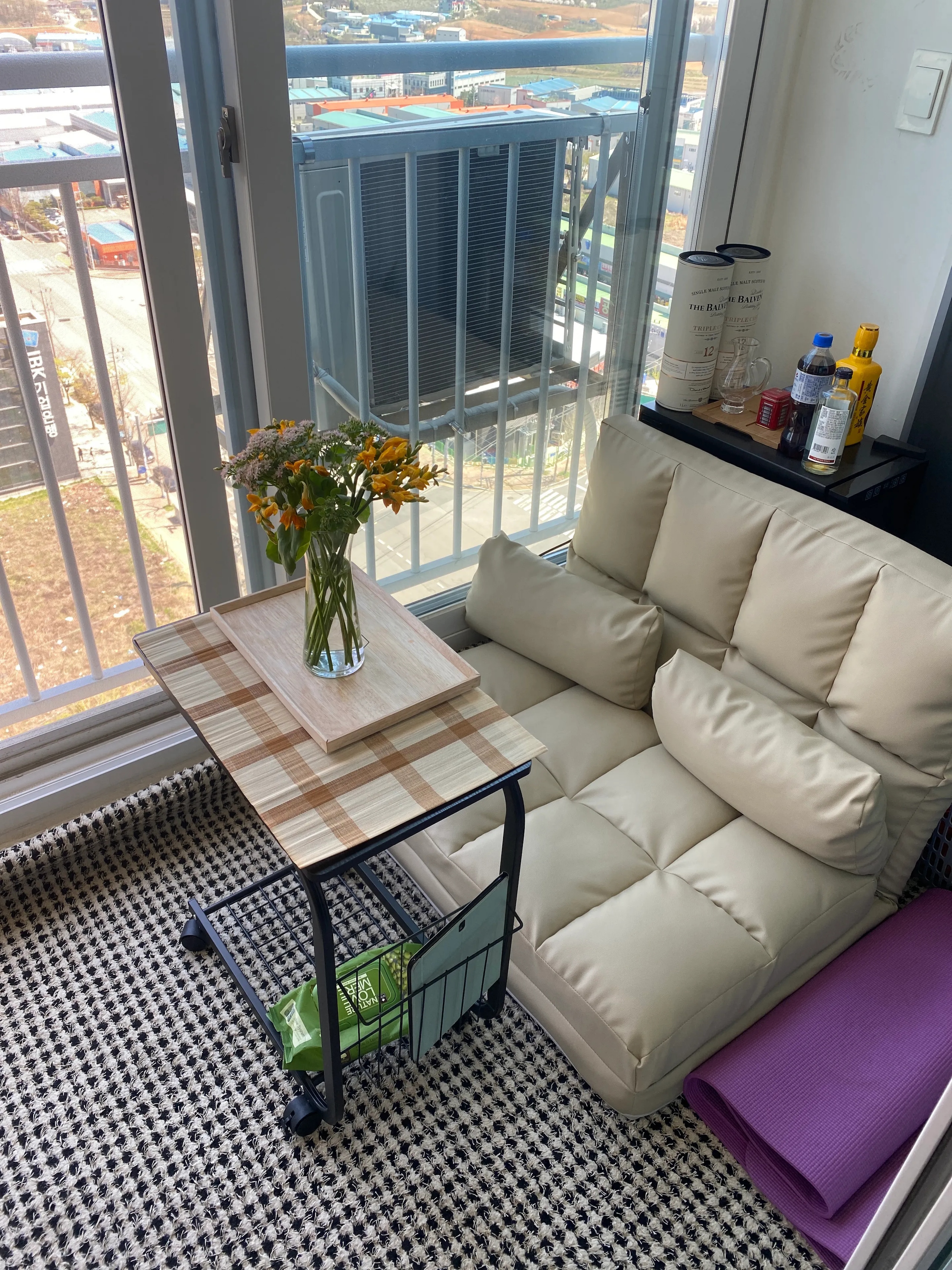 Rolling C-Shaped Side Table with Magazine Rack user photo
