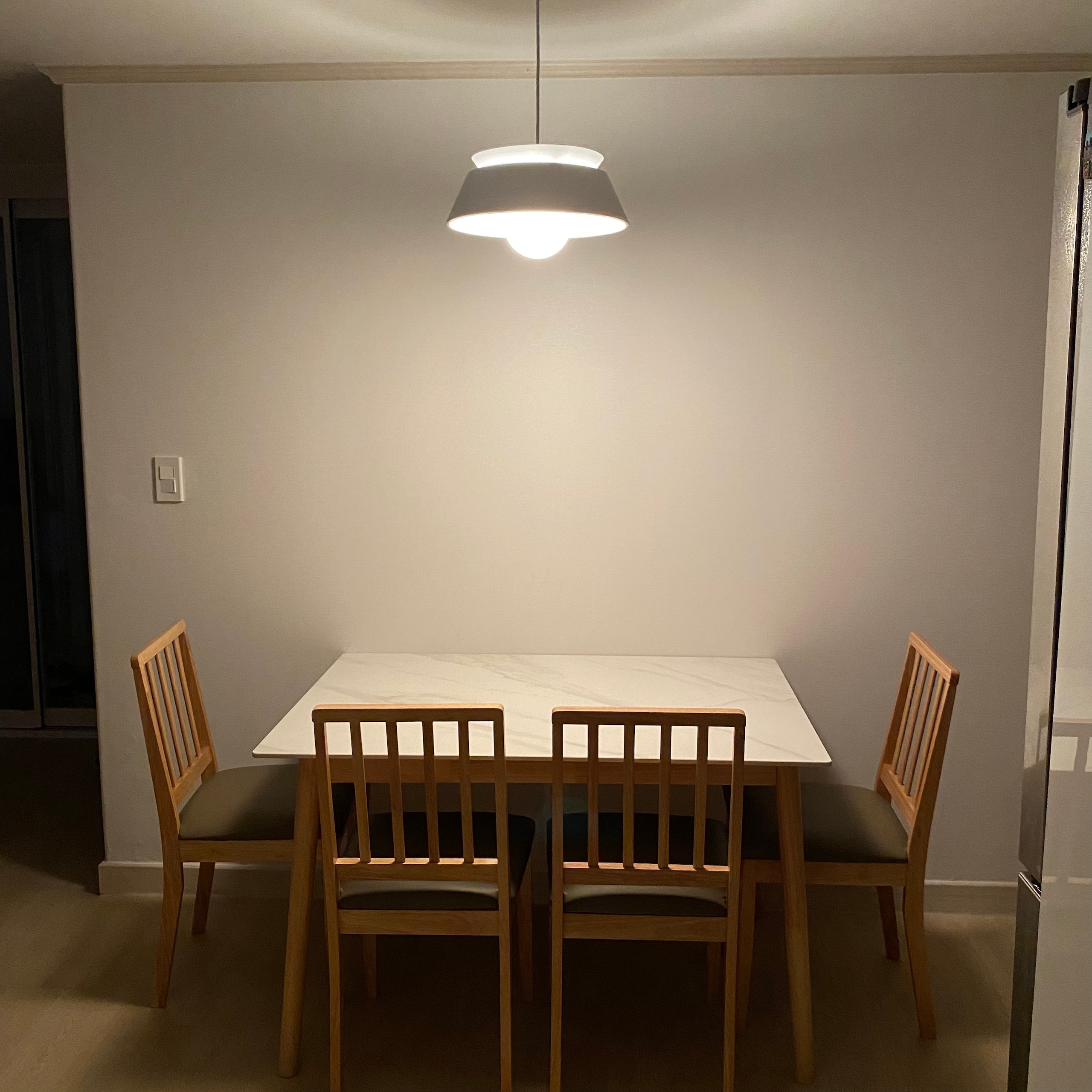 Ceramic Tabletop Solid Wood Frame Dining Table user photo