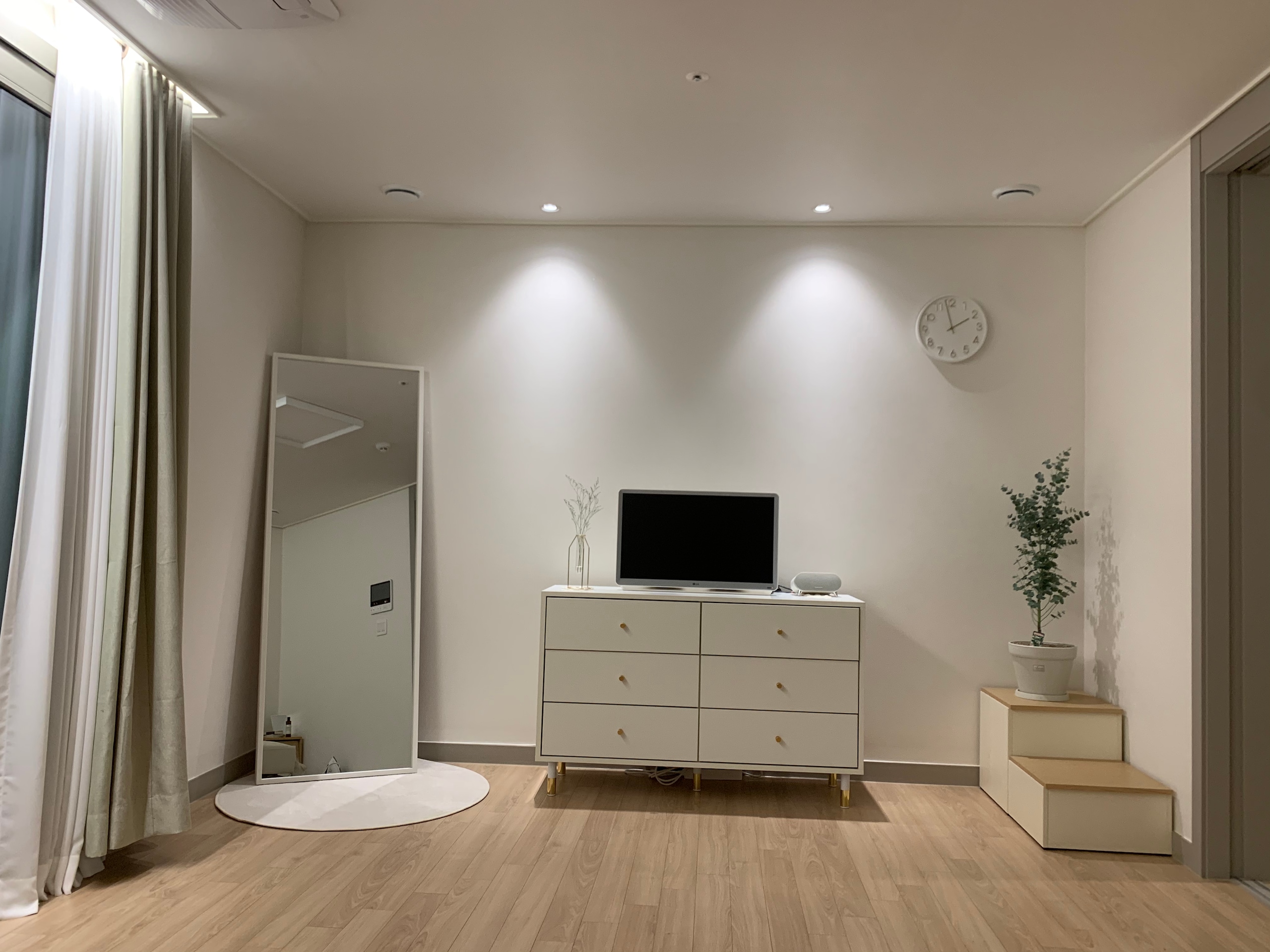 SoftTone Silent Wall Clock user photo