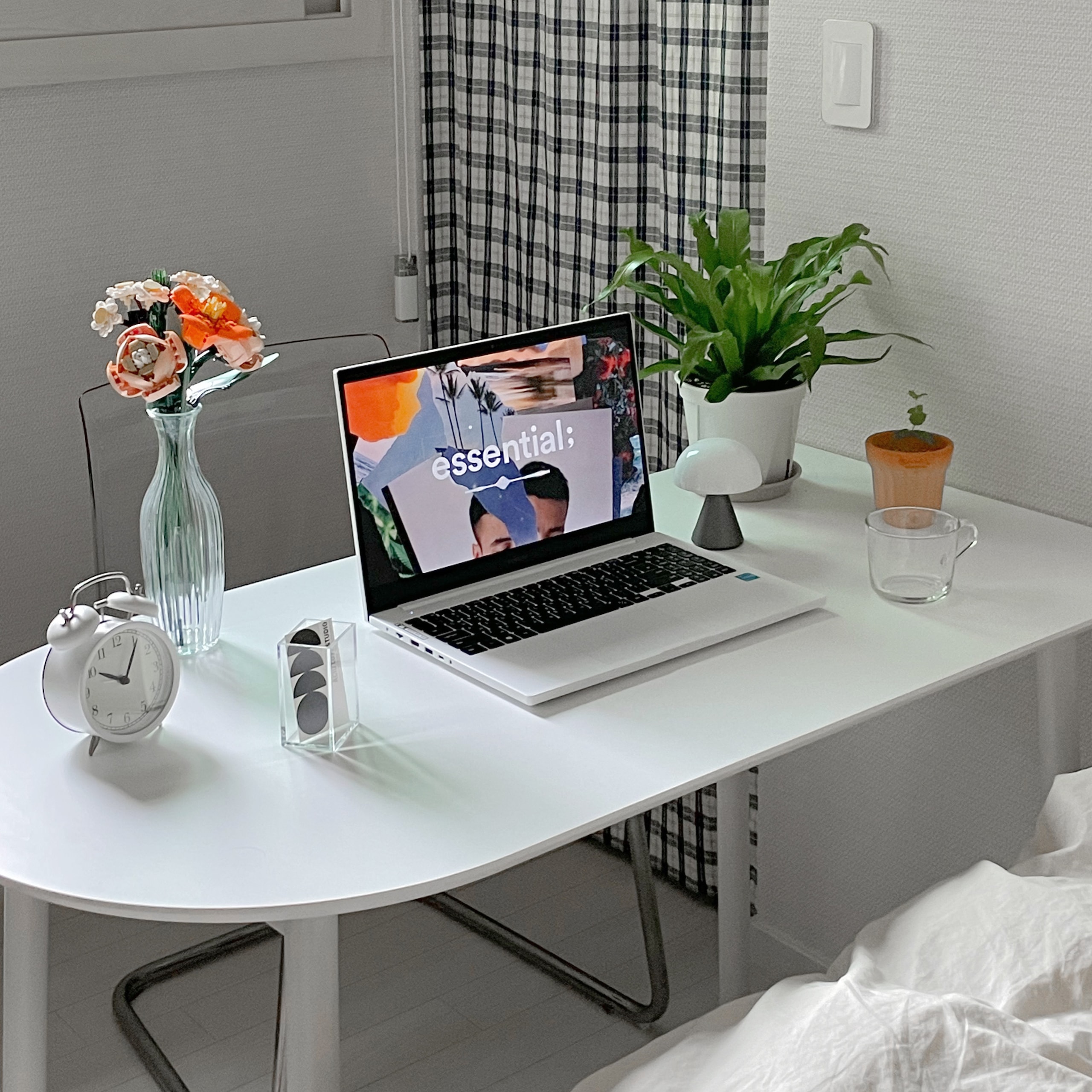 Ribbed Glass Vase user photo