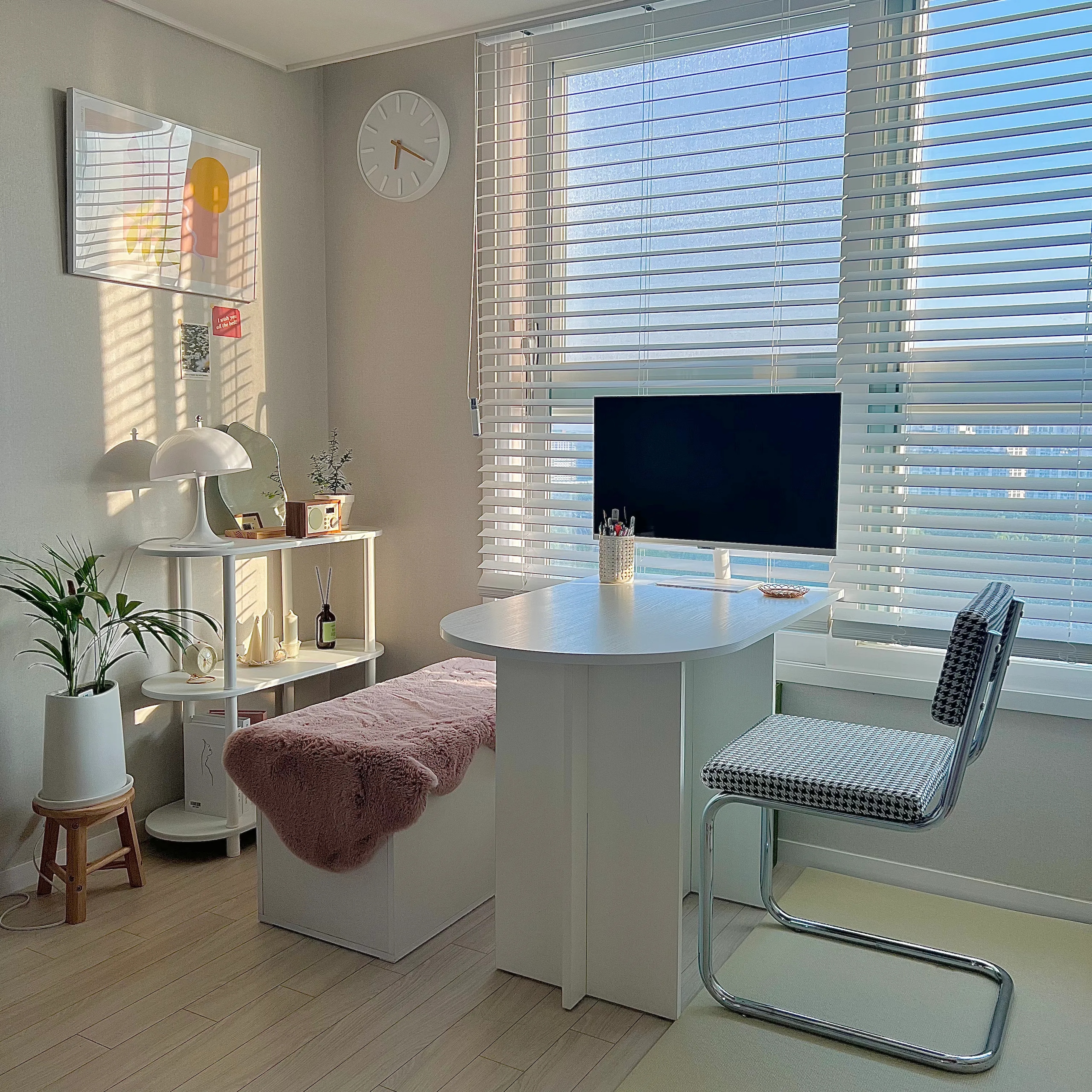 Minimalist Storage Bench Stool user photo