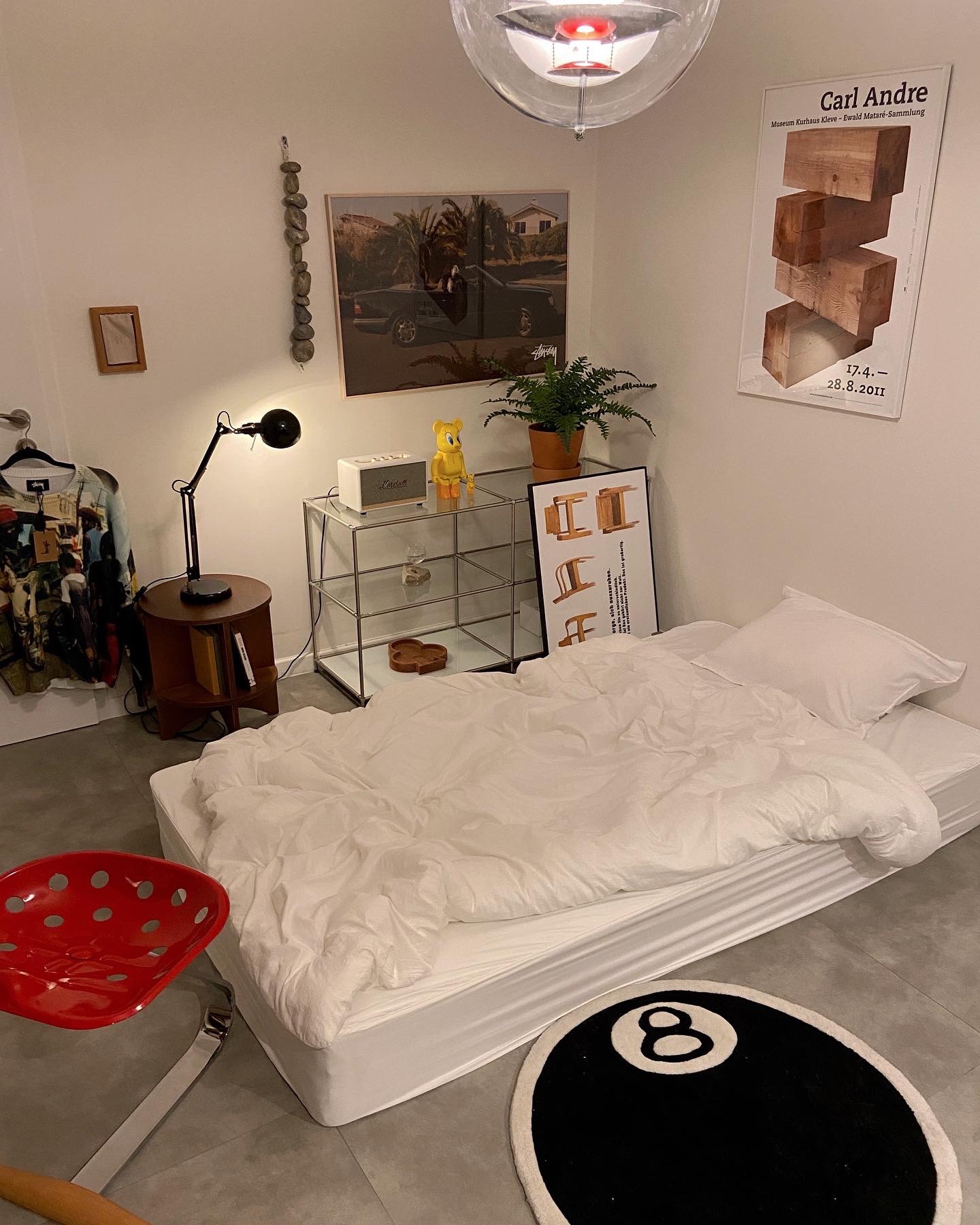 Round Wood Side Table with Built-in Bookshelf user photo