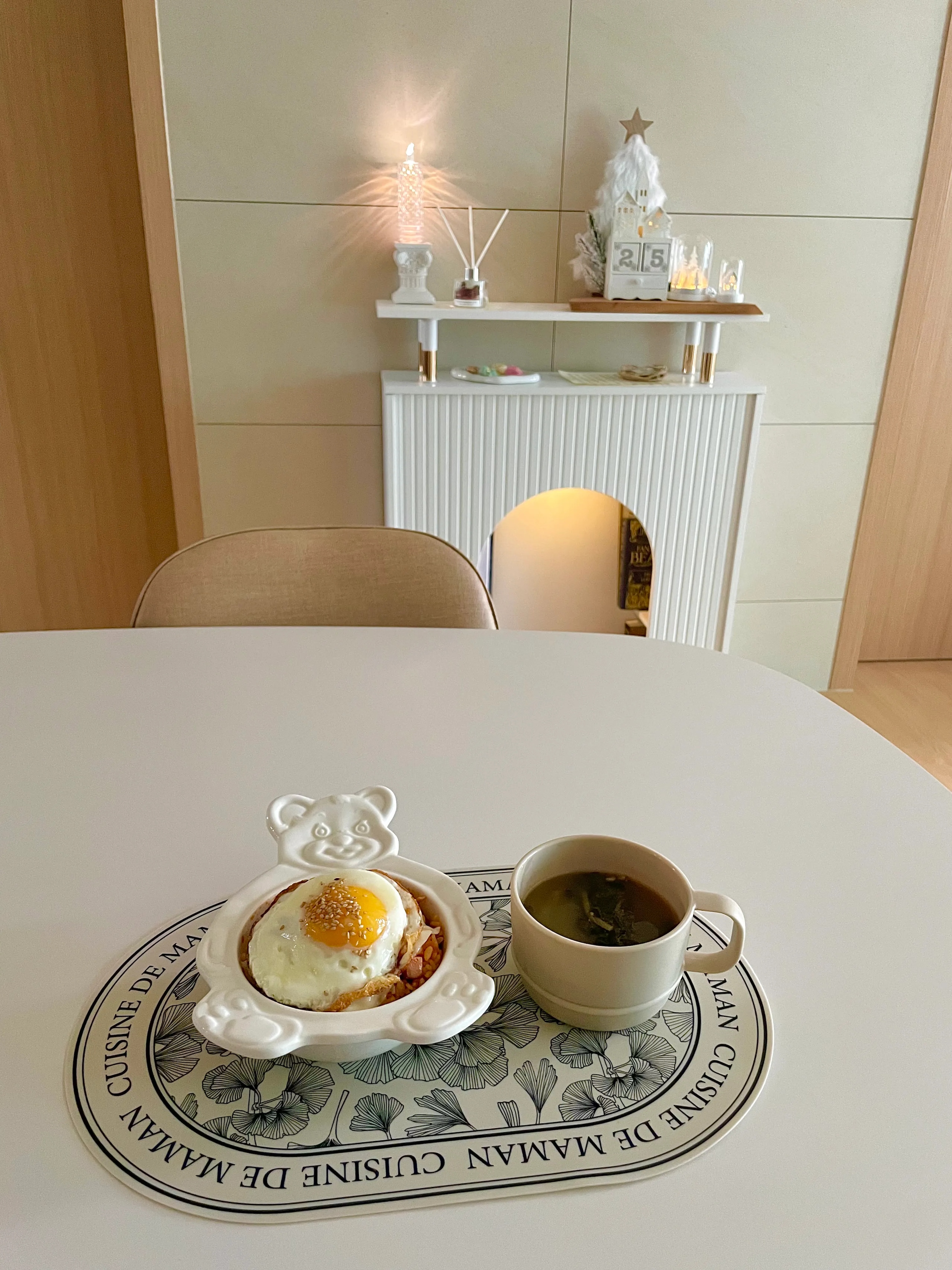 Oval Porcelain Ceramic Dining Table user photo