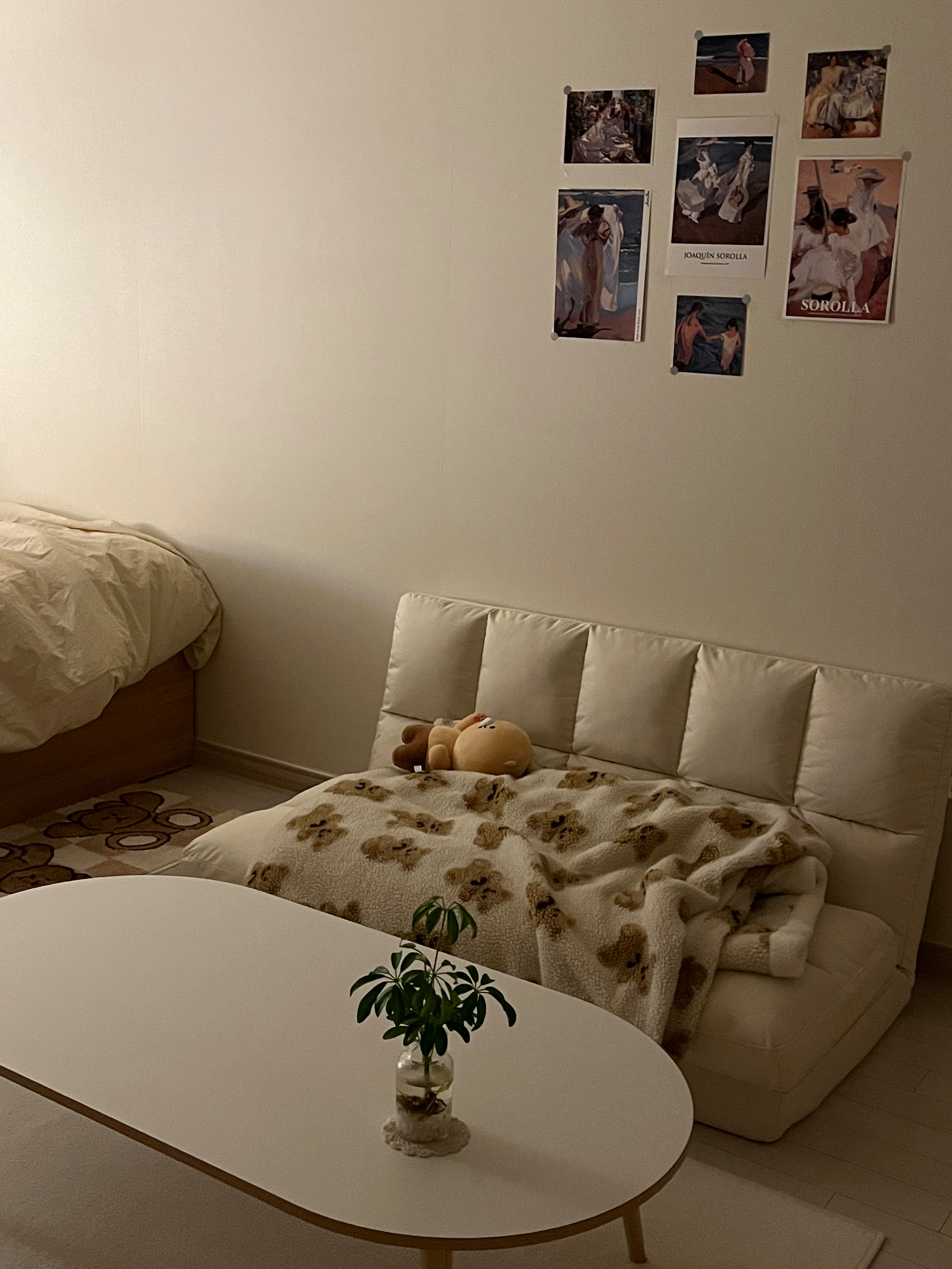 Plain Living Room Coffee Table user photo