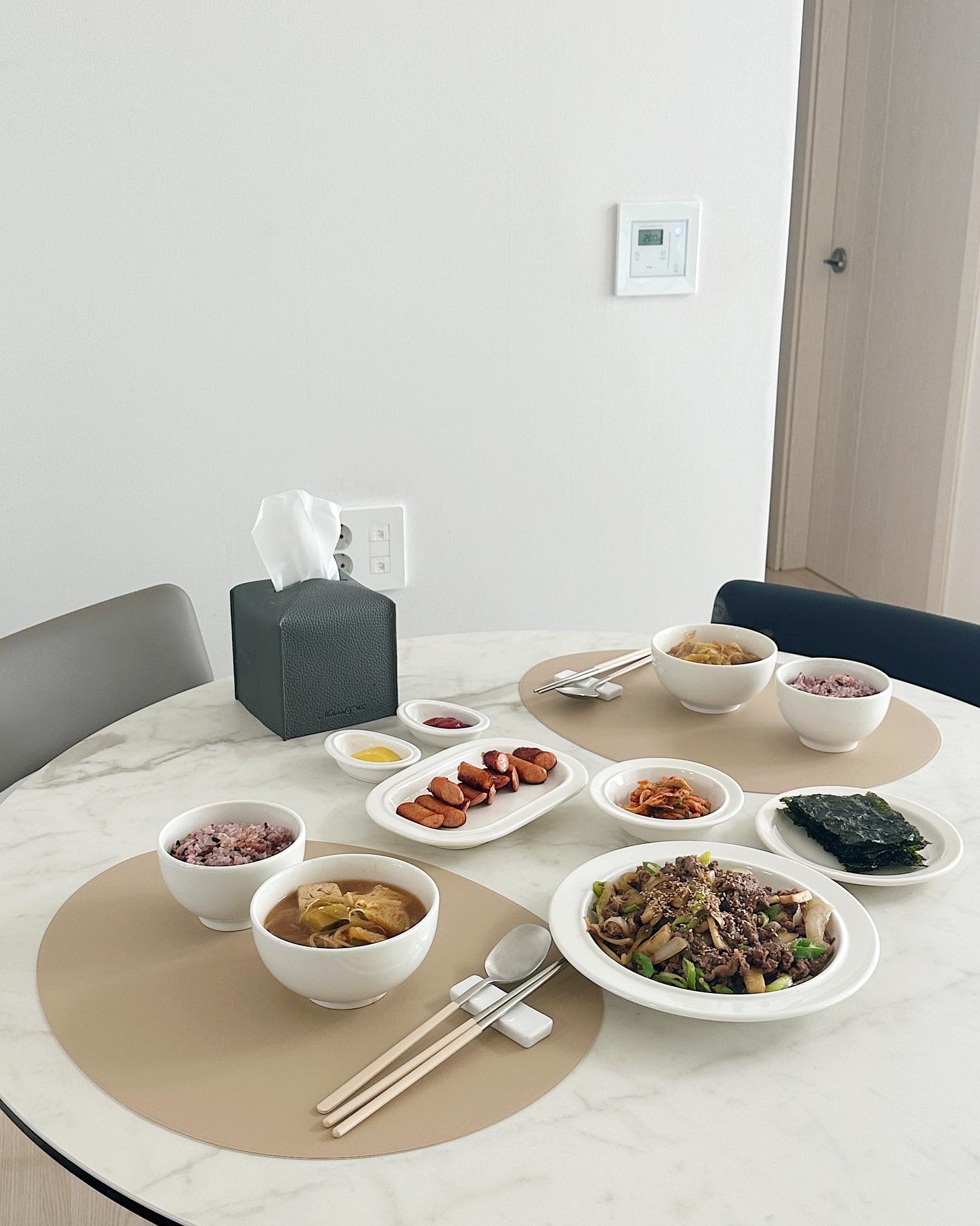 Matte Stainless Steel Spoon & Chopsticks Set of 4 user photo