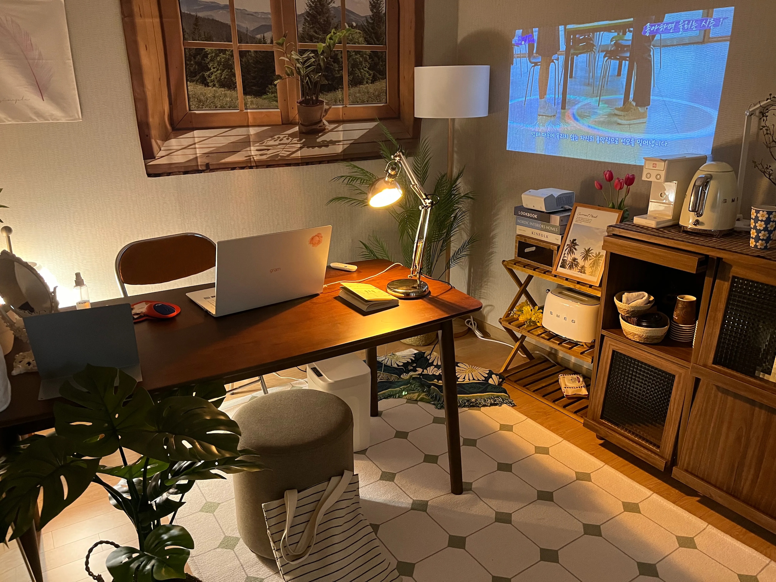 Solid Wood Dining Table user photo