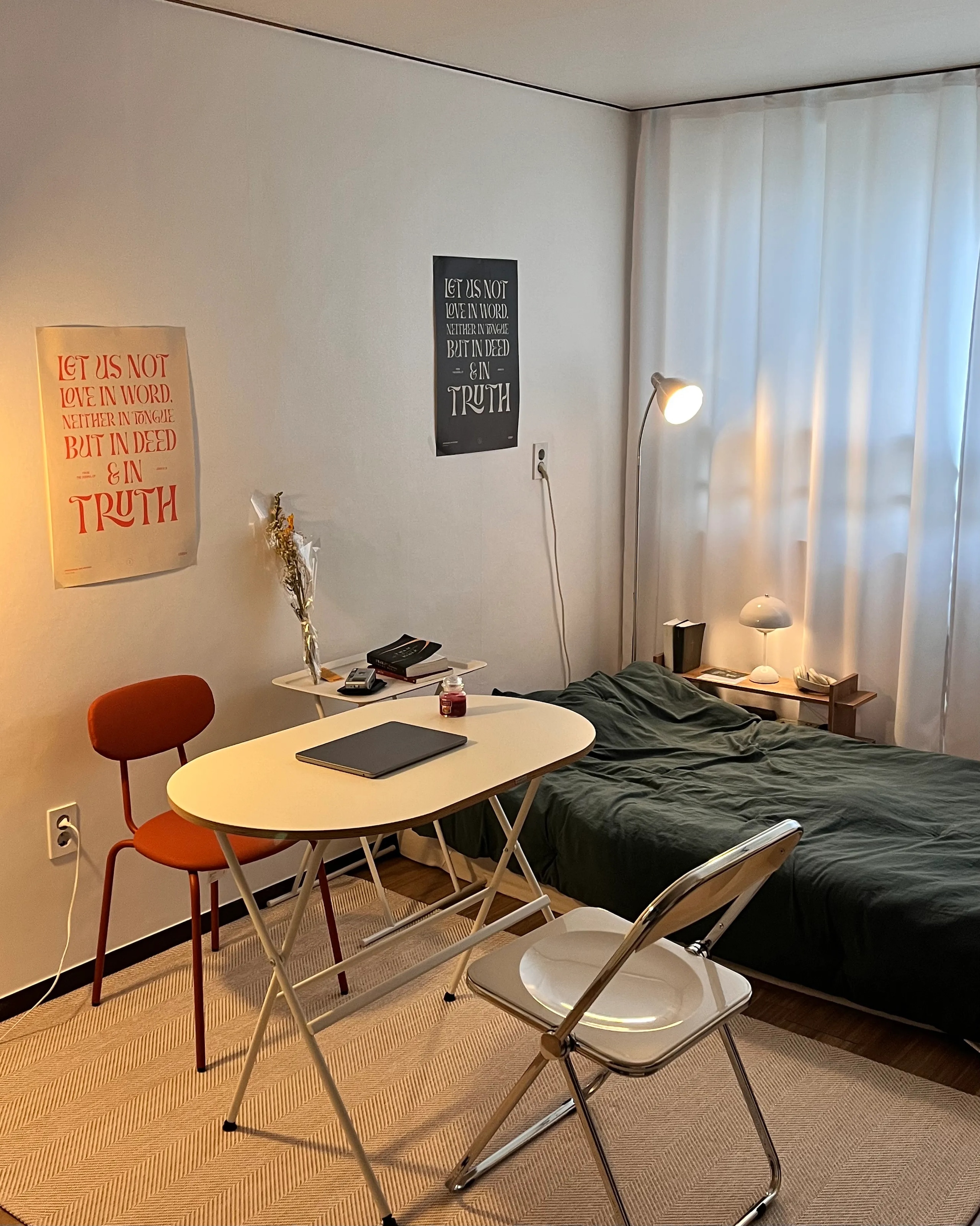 Acrylic Folding Chair user photo