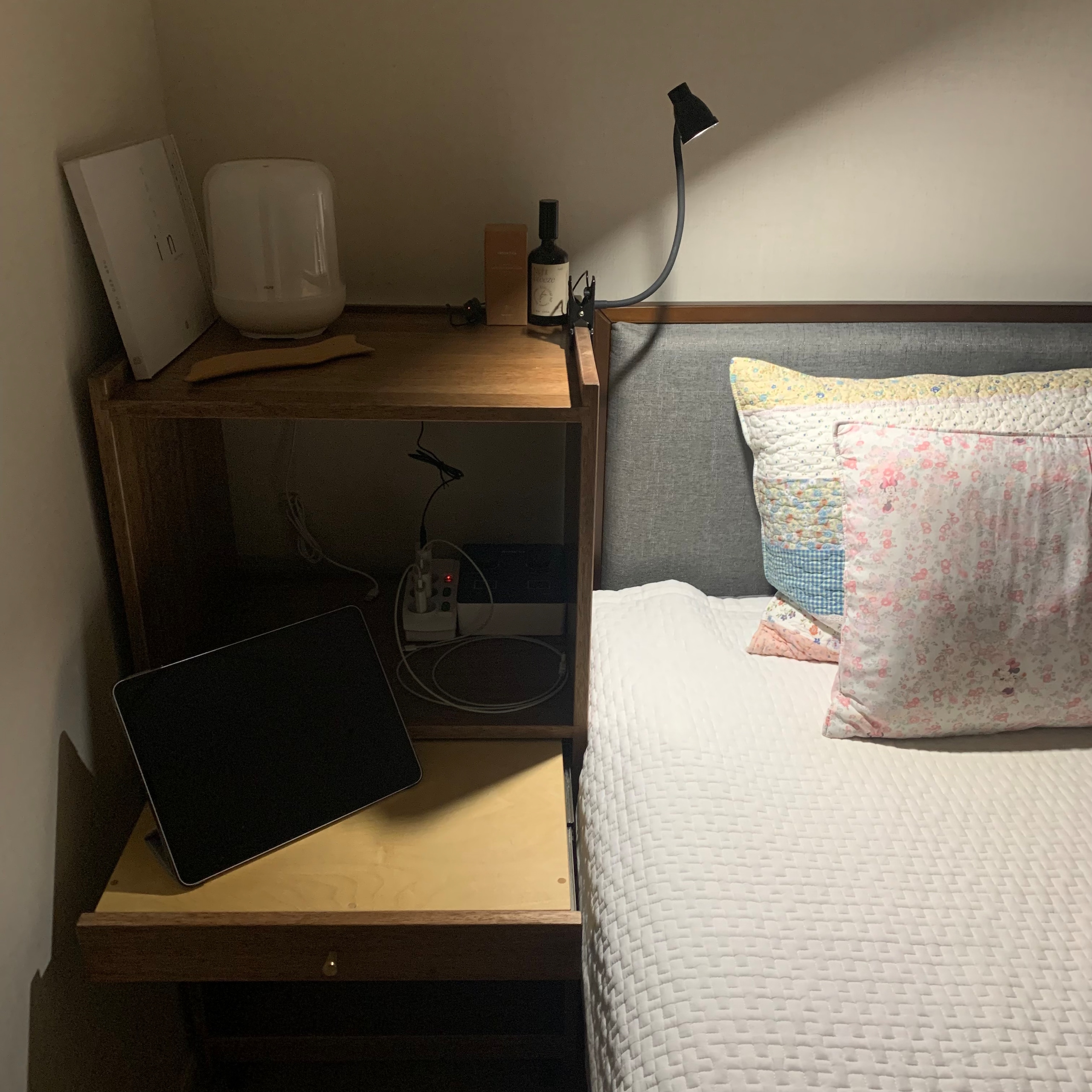 Minimalistic Clamping Desk Lamp user photo