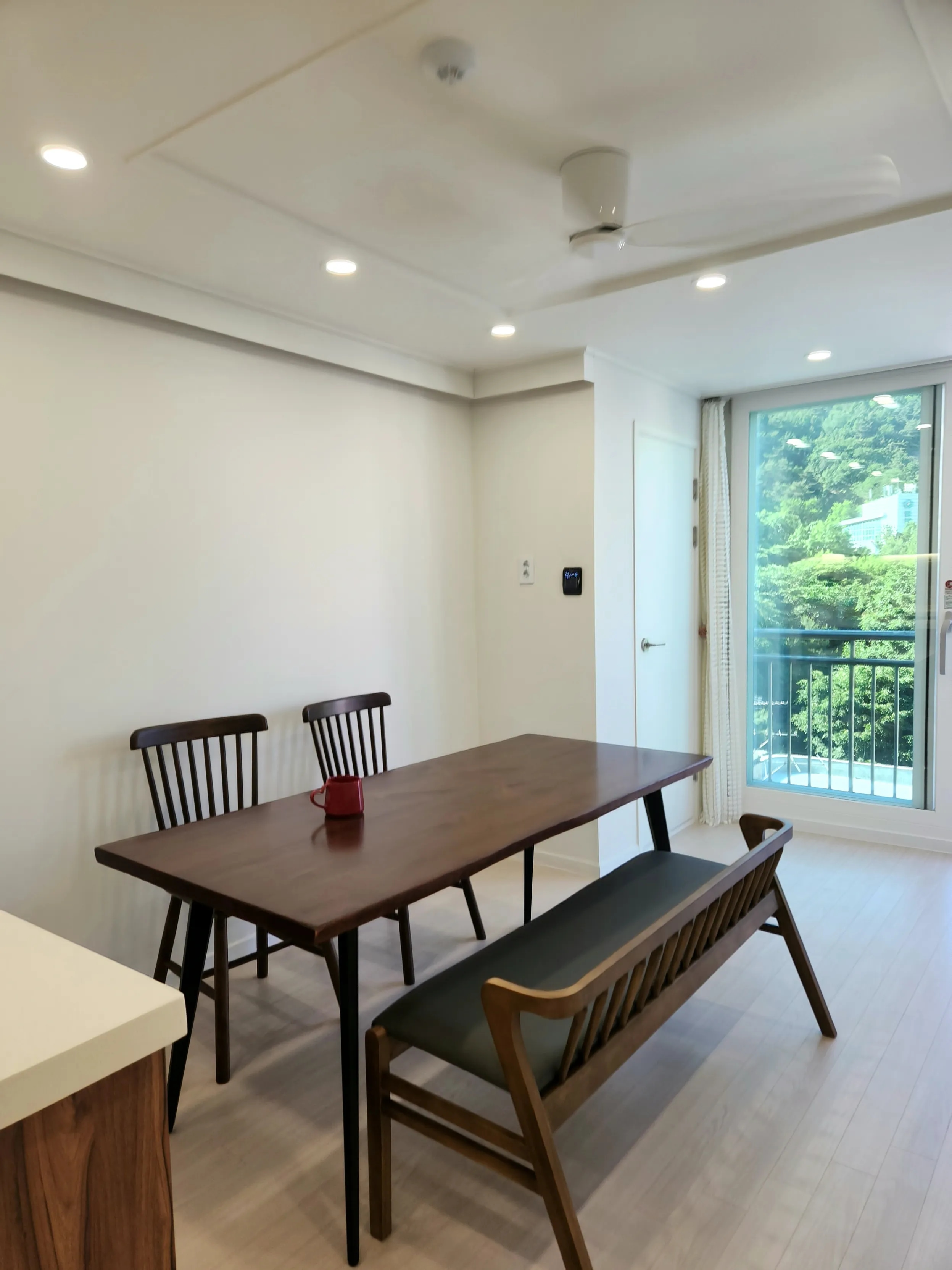 Wooden Slab Dining Table user photo