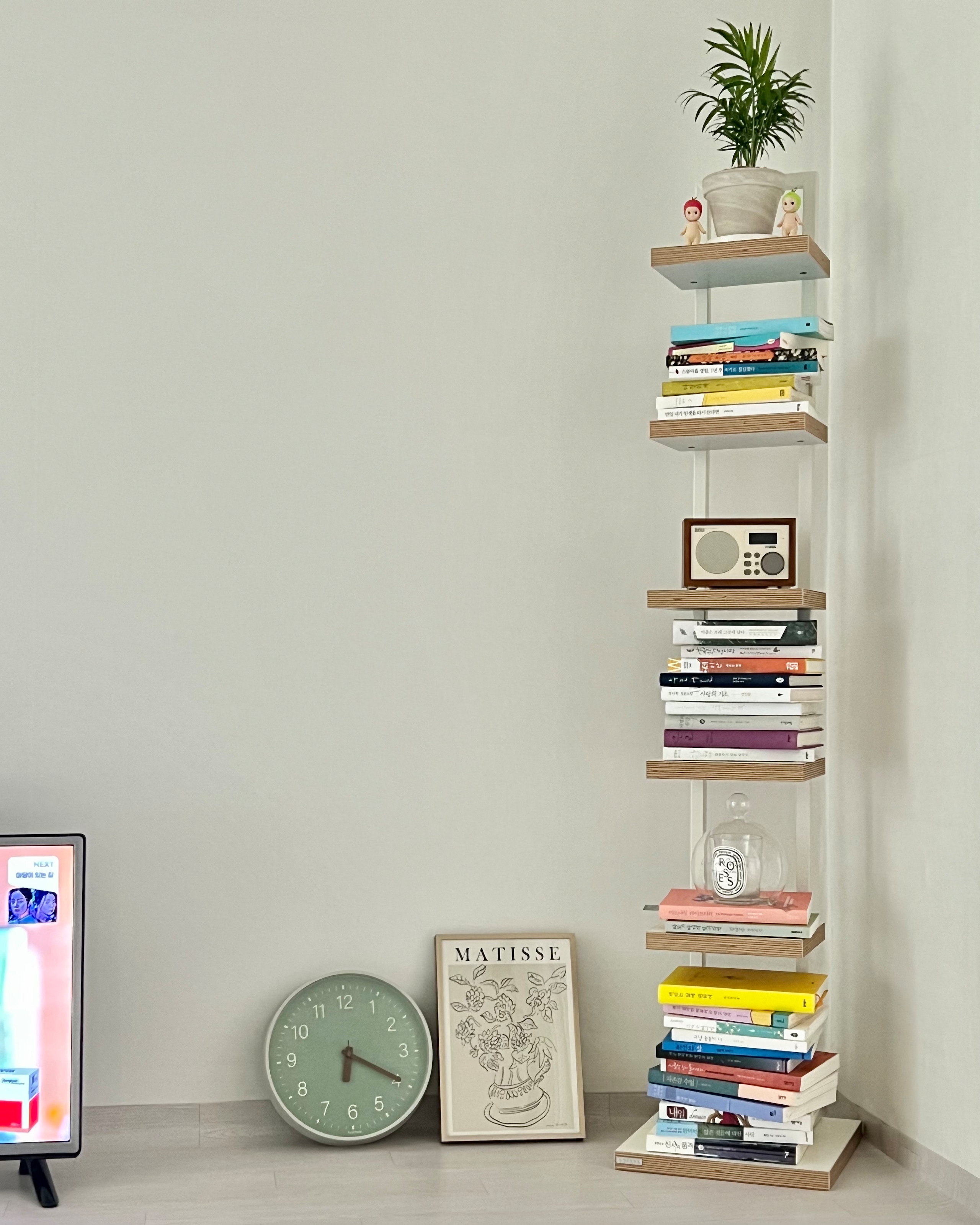 Nordic-Style Silent Wall Clock user photo
