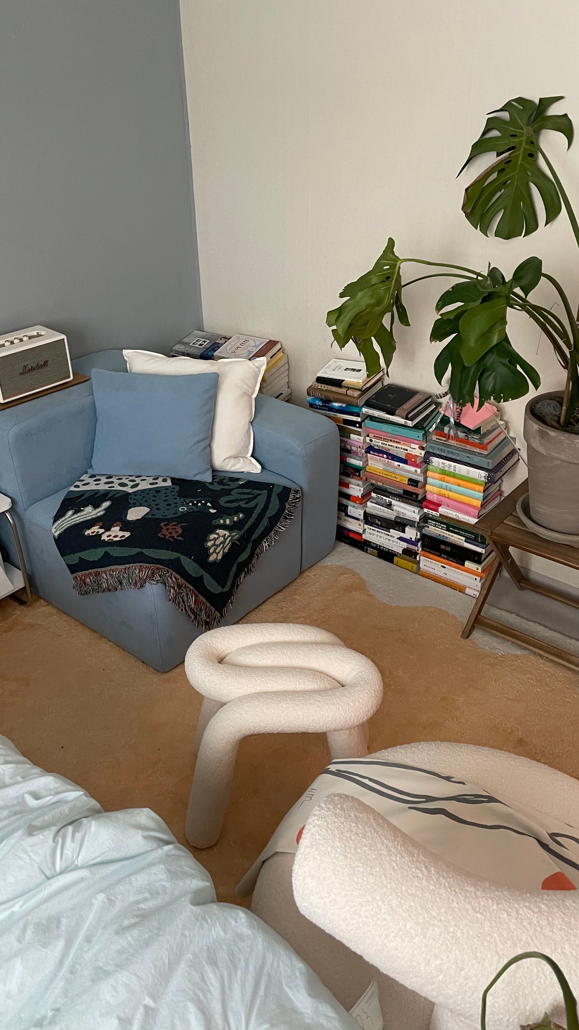 Curved Bouclé Fabric Stool user photo