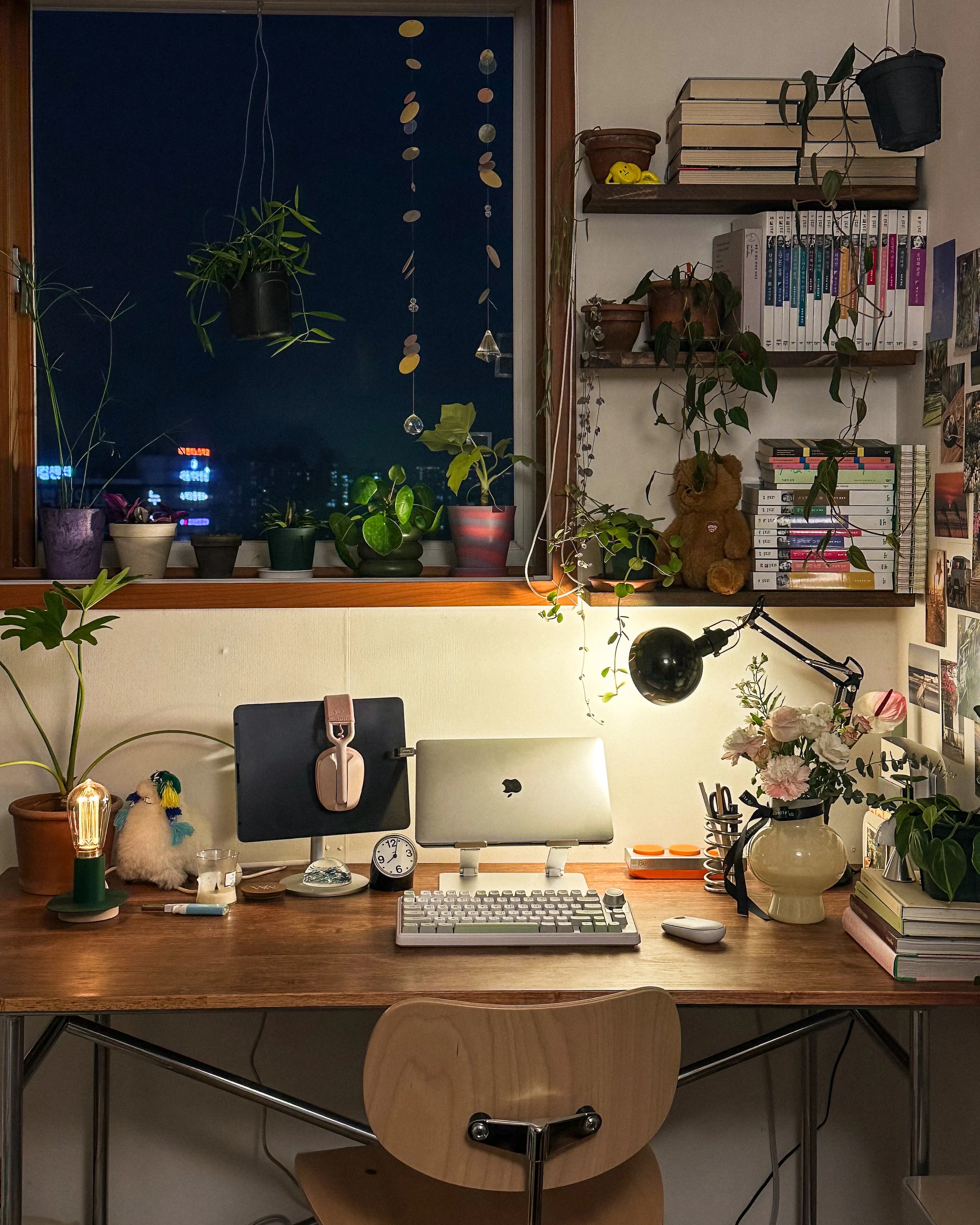 Adjustable Chrome Task Lamp user photo