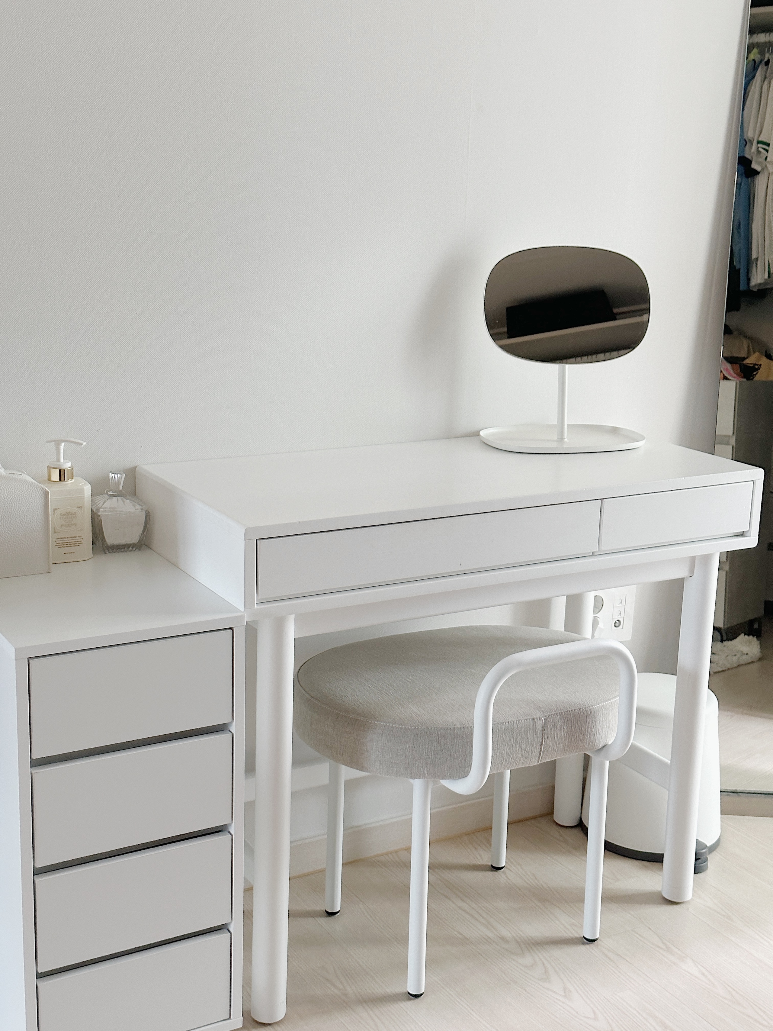 4-Drawer Movable Storage Cabinet user photo