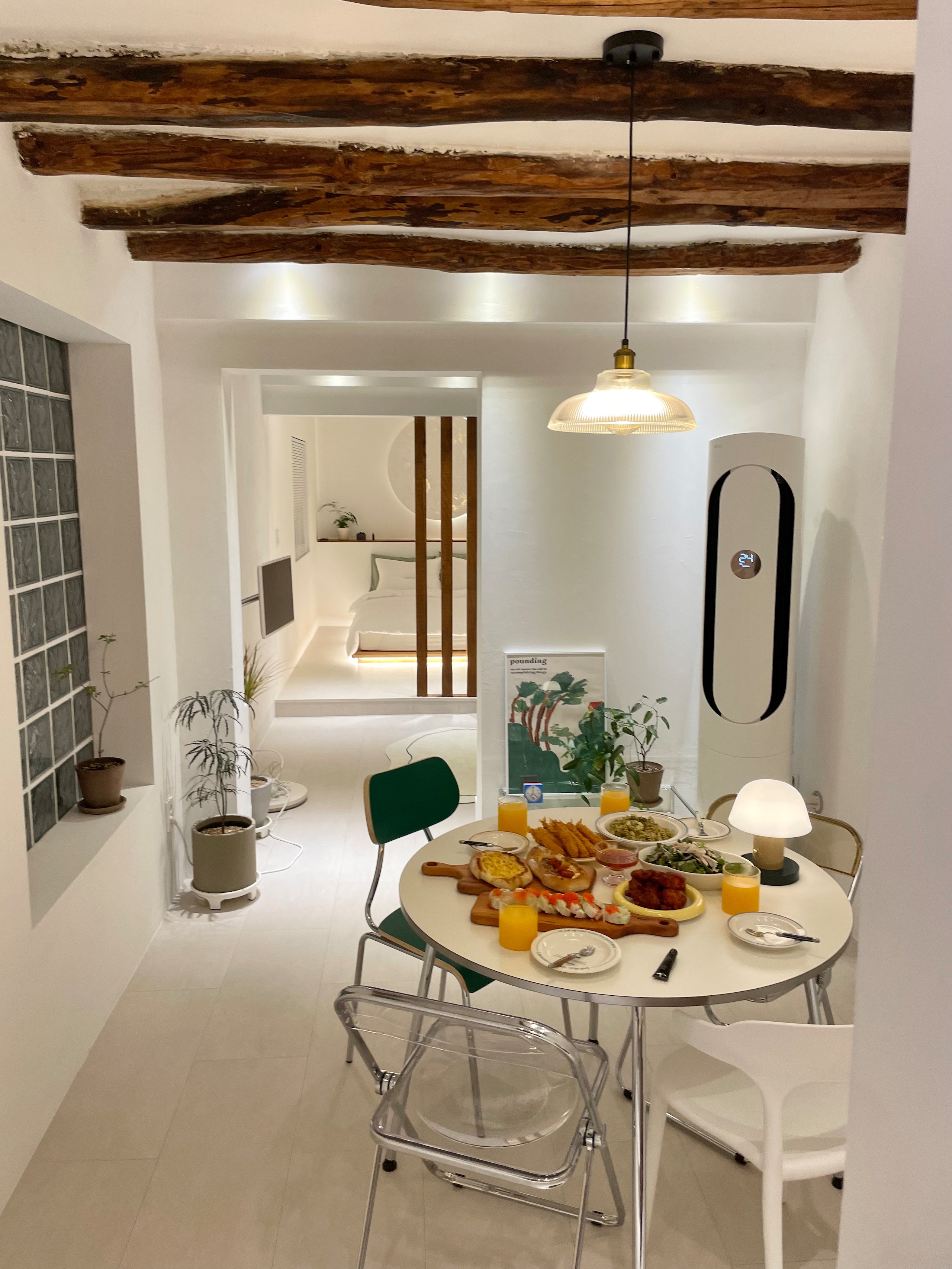 Flow Line Dining Chair user photo