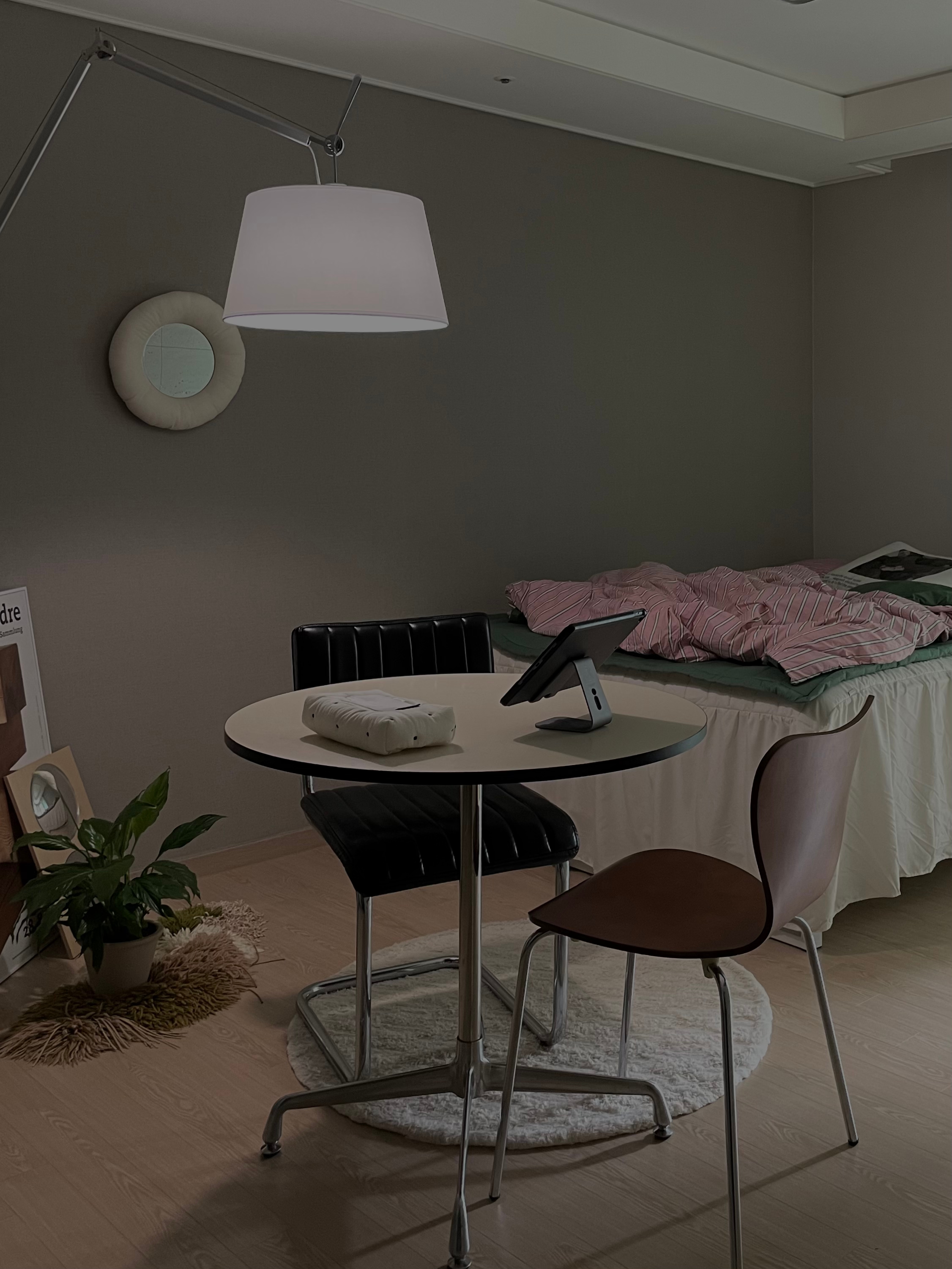 High Back Chrome Legs Dining Chair user photo