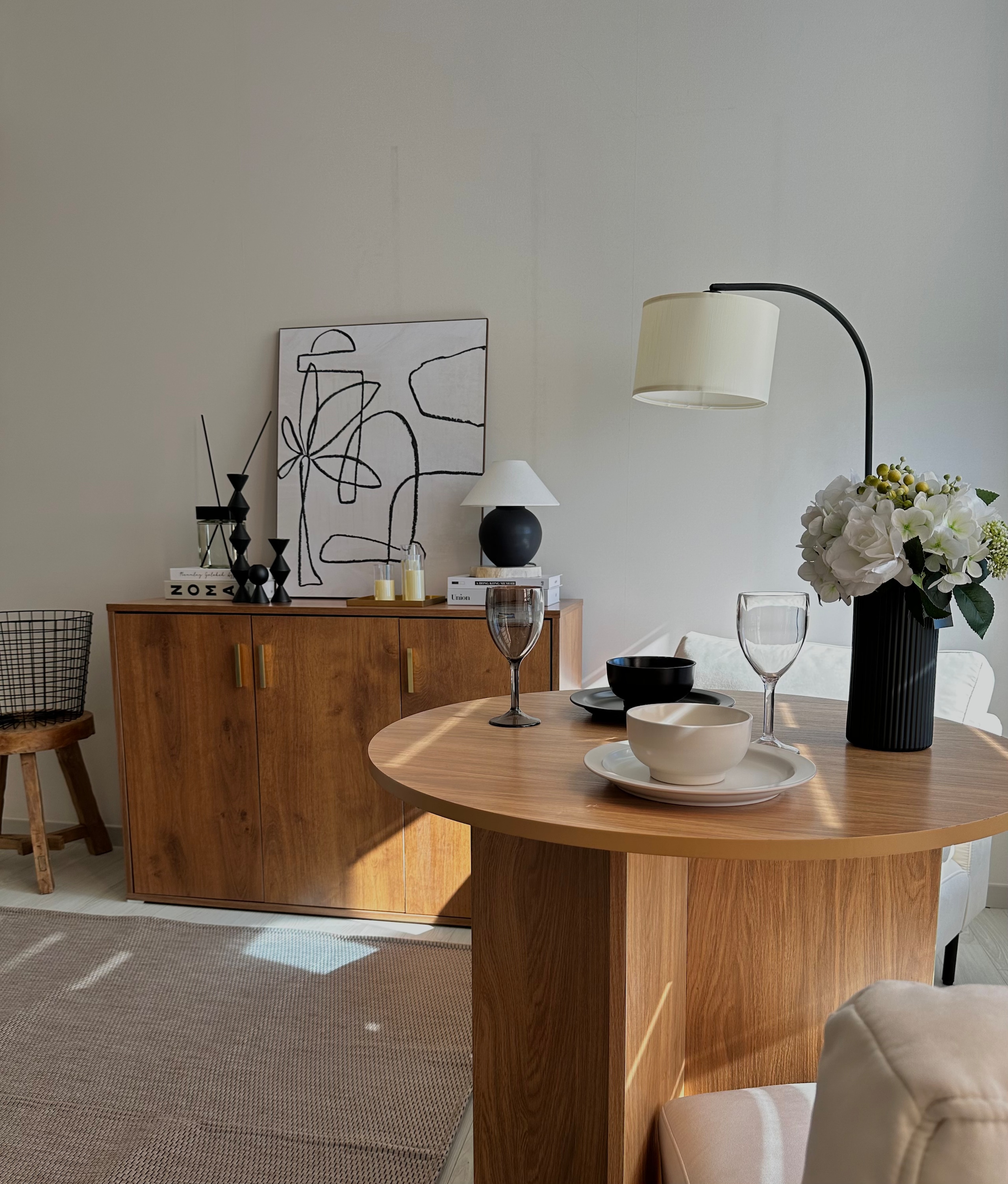 Small Round Dining Table user photo