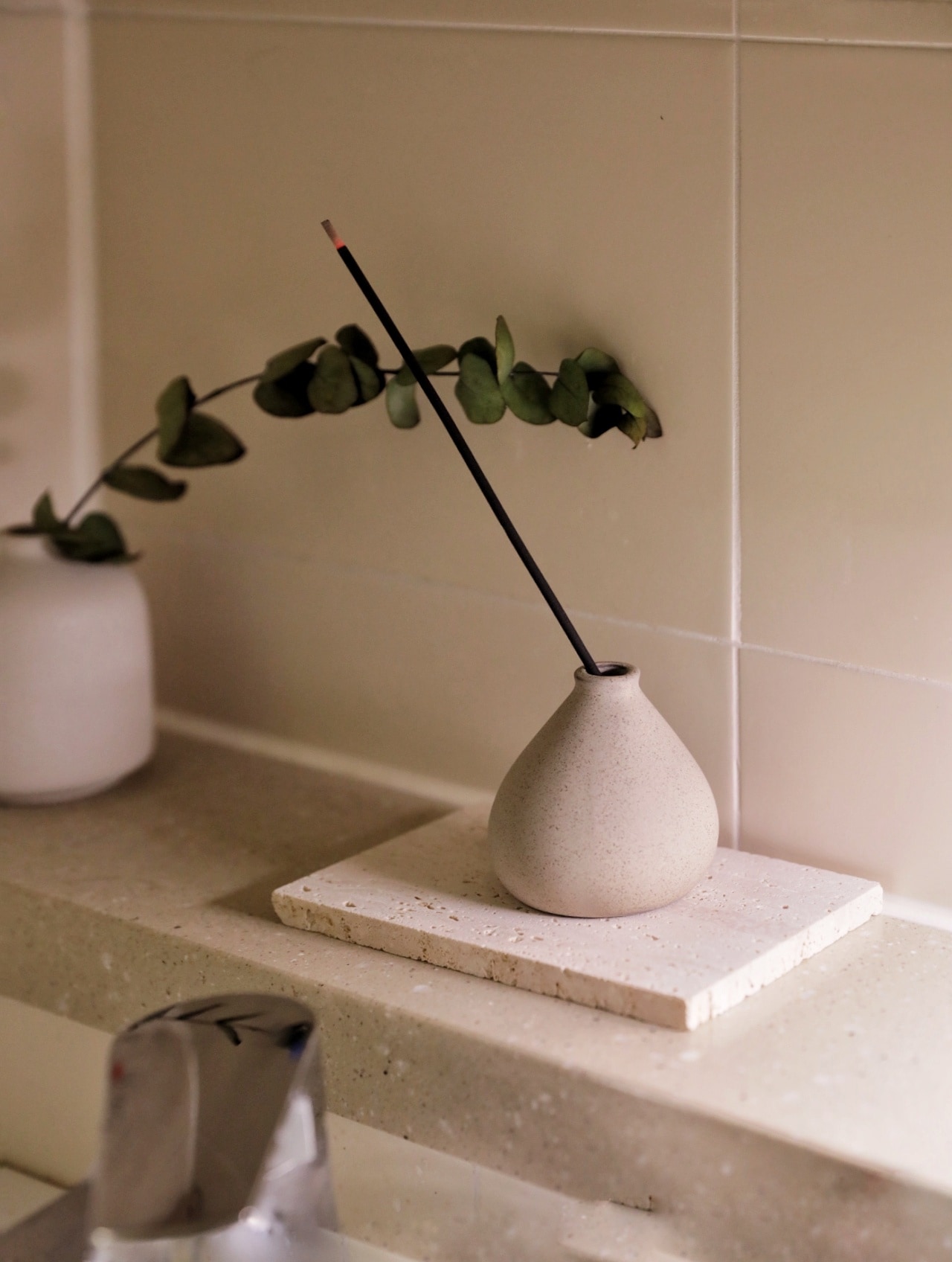 Mini Water Drop Ceramic Vase user photo