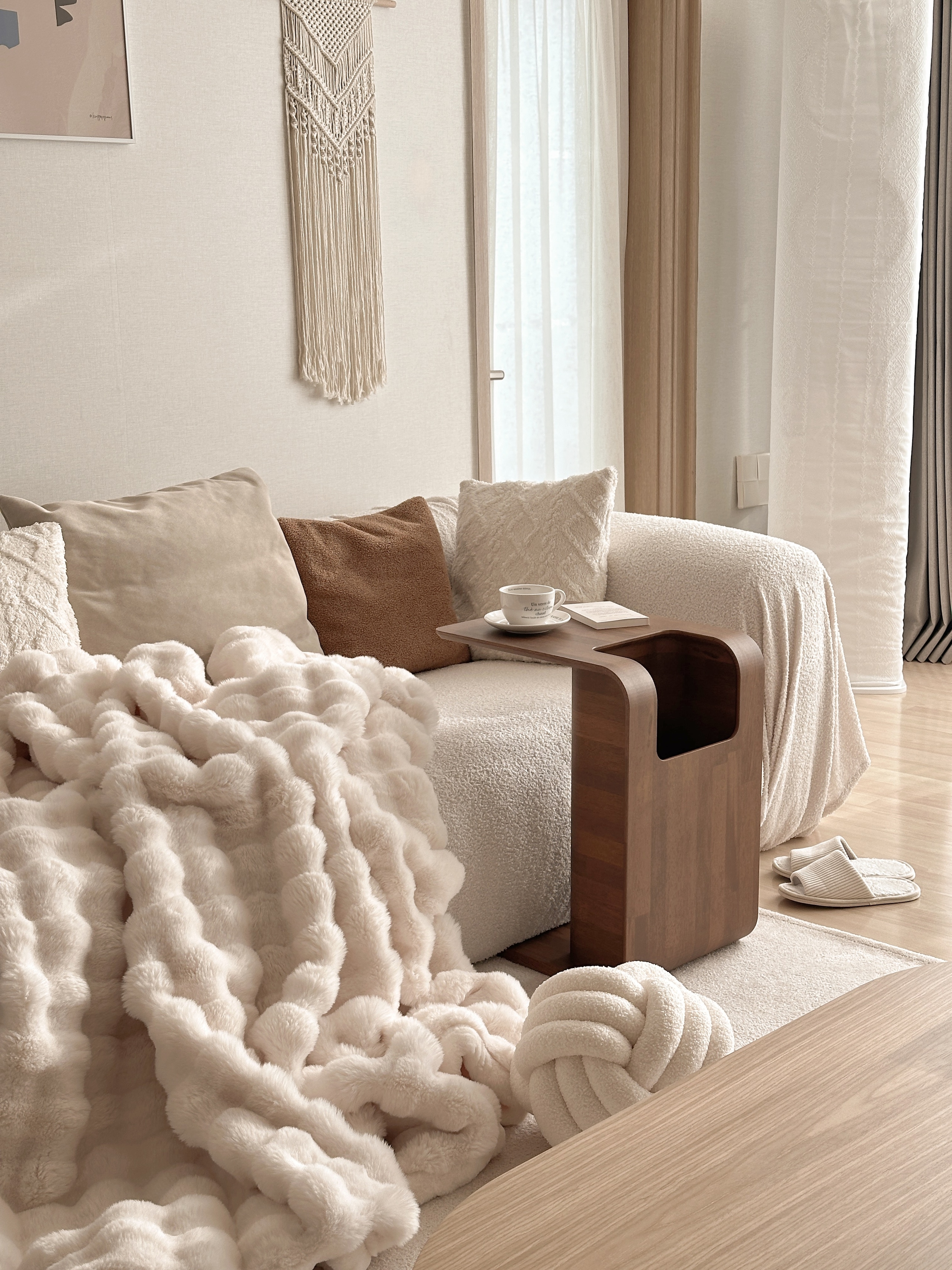 Multi-Use Curved Side Table user photo