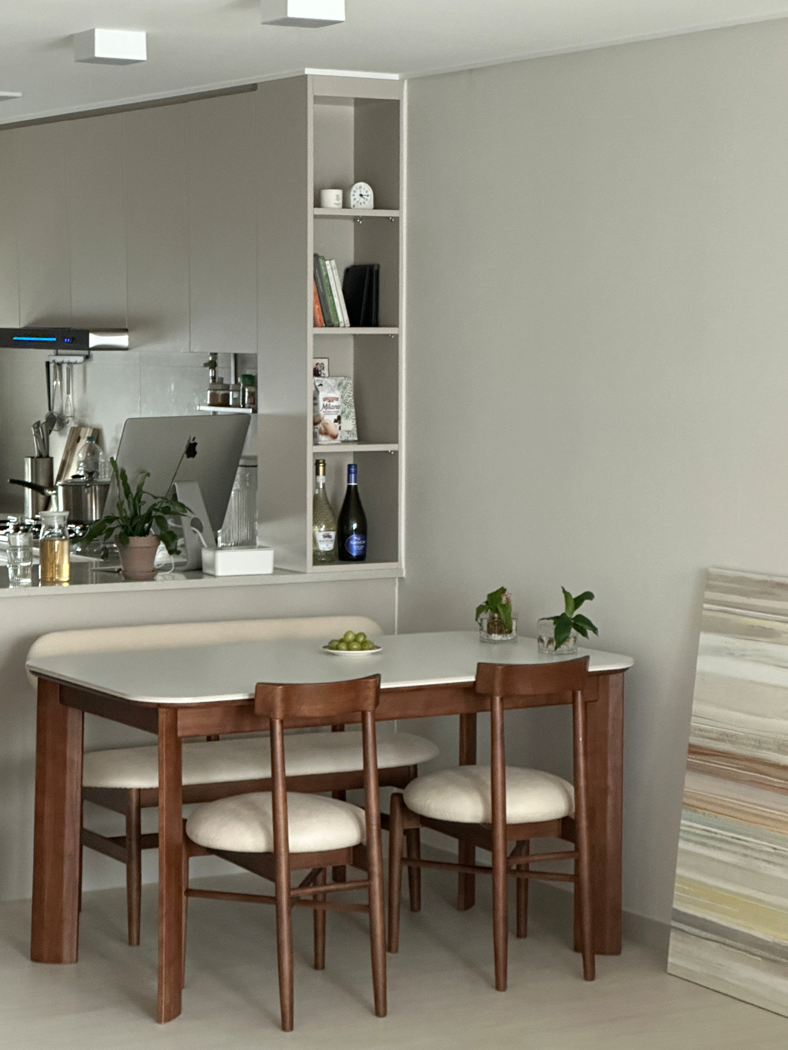 Round Cushion Wooden Dining Chair user photo