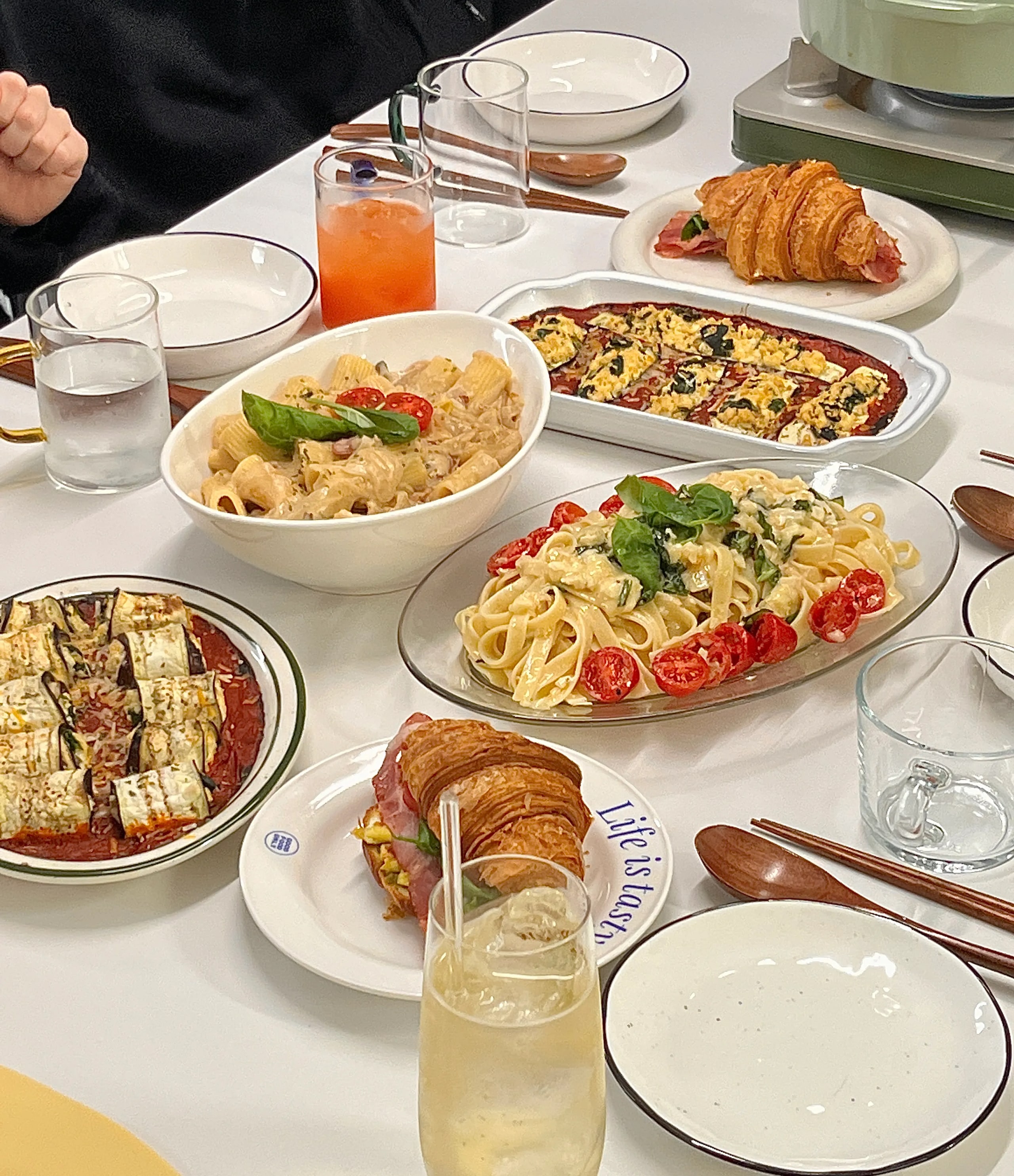 42‑Piece Stone Line Ceramic Dinnerware Set for 6 user photo