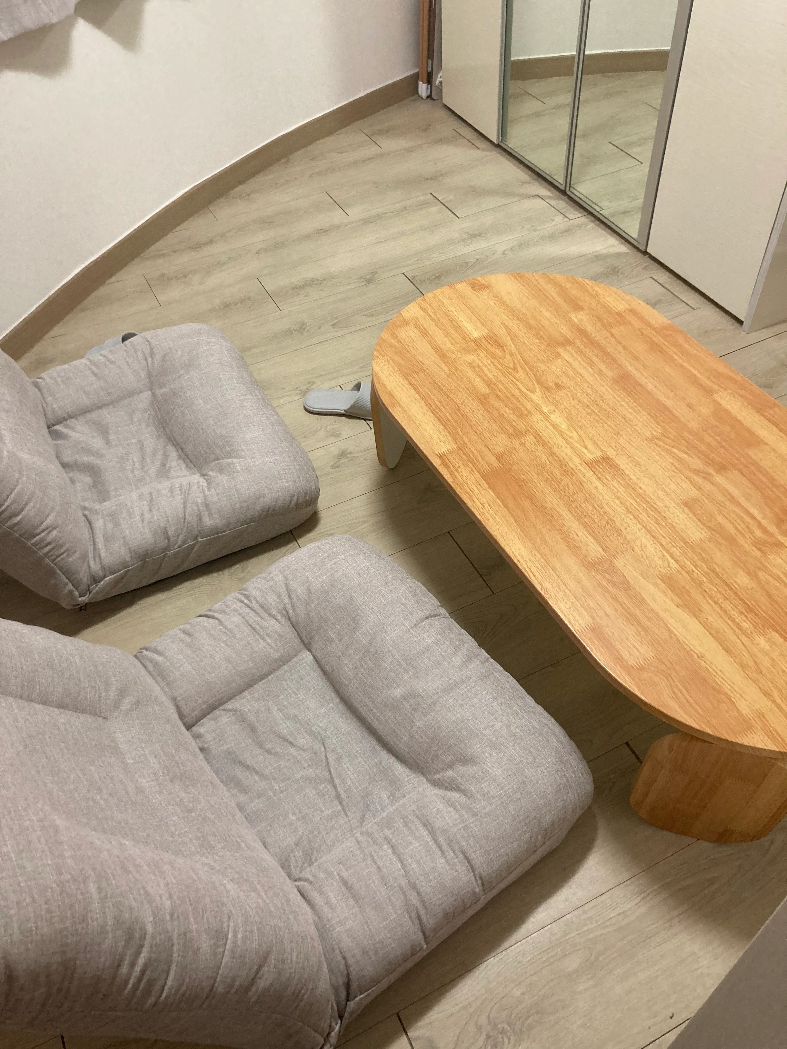 Louis Modular Foldable Wooden Coffee Table user photo