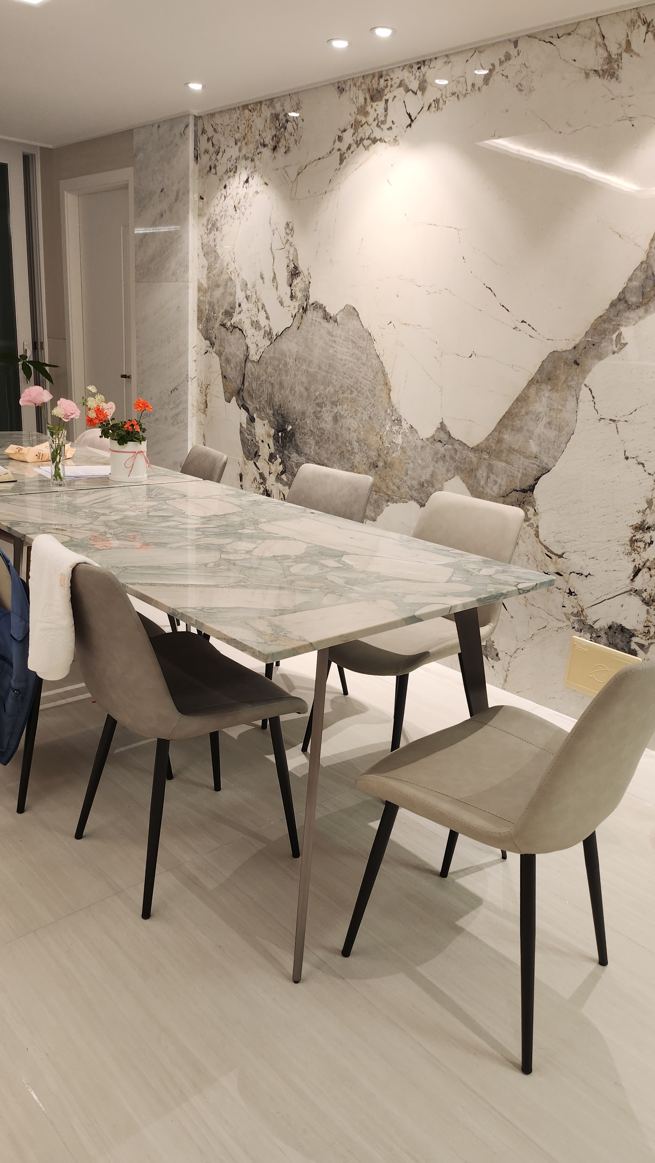 Curved Upholstered Dining Chair Set of 2 user photo
