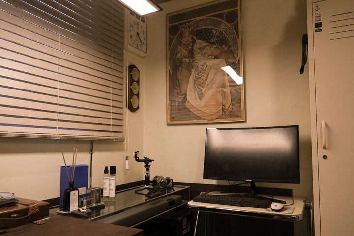 short form carousel card thumbnail