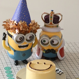 올해 아들 생일케익이예요~~ 
심플하게 스마일~~ ^^ 