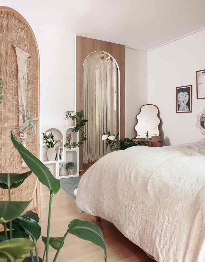 パーティションで施工せずにアーチゲートを作りました。