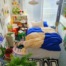 봄을 맞아 산뜻하게 변화를 준 침실. 💙💛