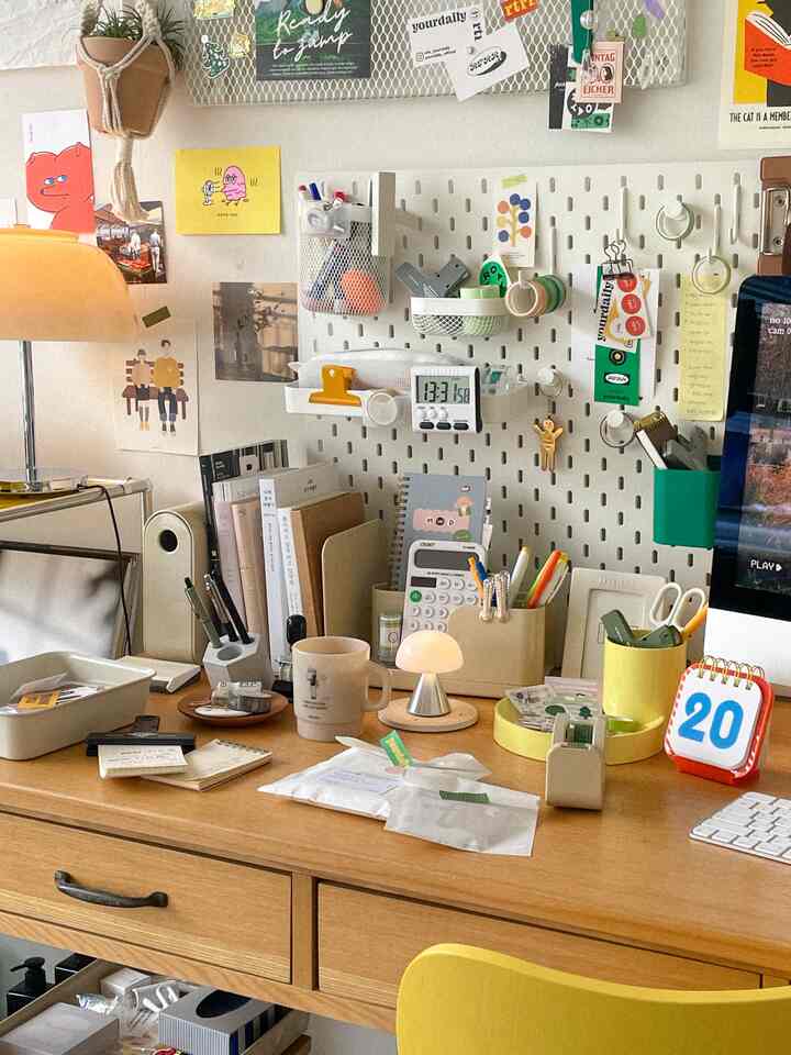 R テーブルライト Gold Edition［2色］を使ったコーディネート 3