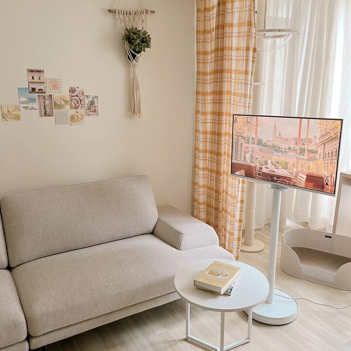 short form carousel card thumbnail