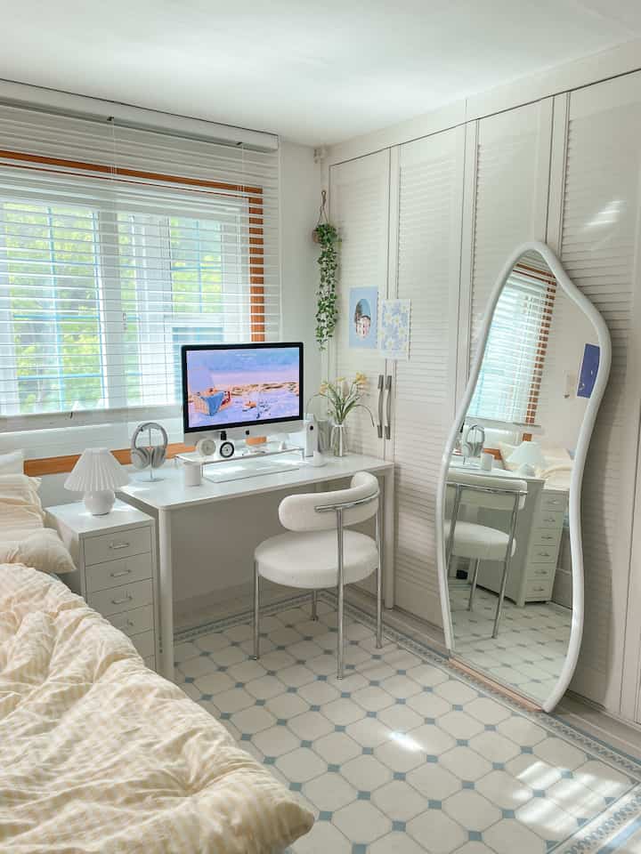 Tagged posts featuring Upholstered Chrome Frame Accent Chair 3