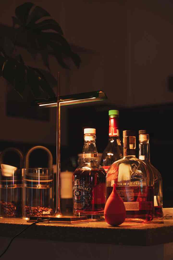 ウイスキーホームバー！ 
自宅で快適に音楽と一緒に楽しむウイスキーは、一日の仕上げを美しくしてくれます。 