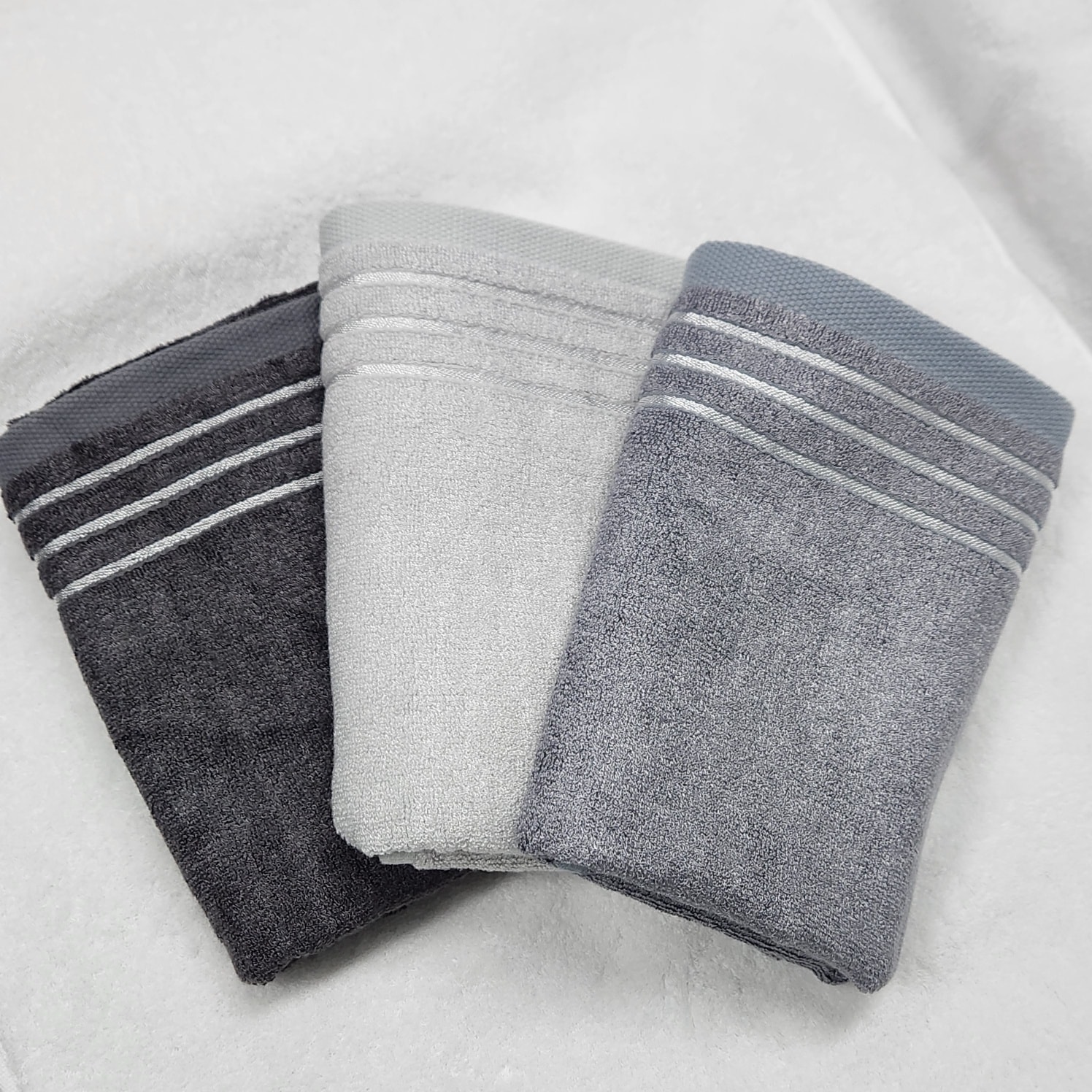 Bamboo Stripe Antibacterial Hotel Towel (10-Pack) user photo