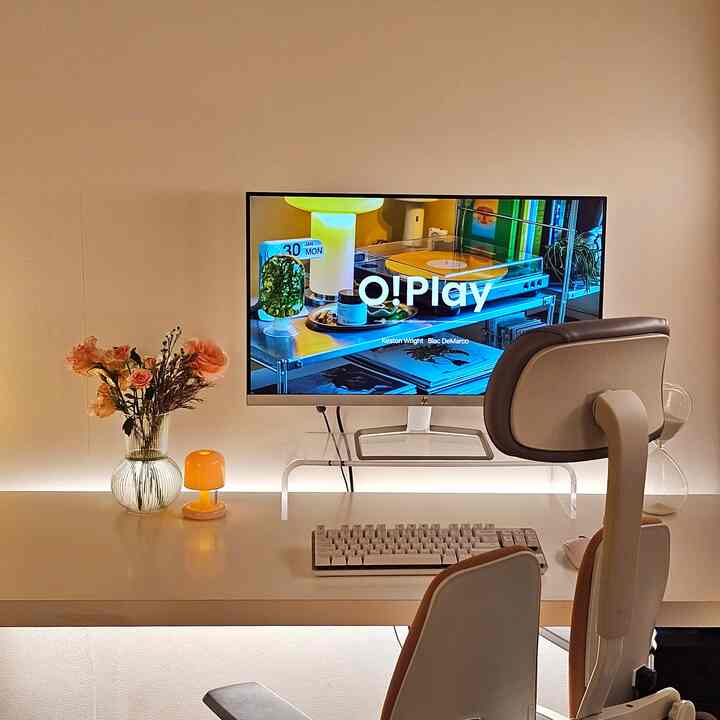 アクリル モニター台を使ったコーディネート 1