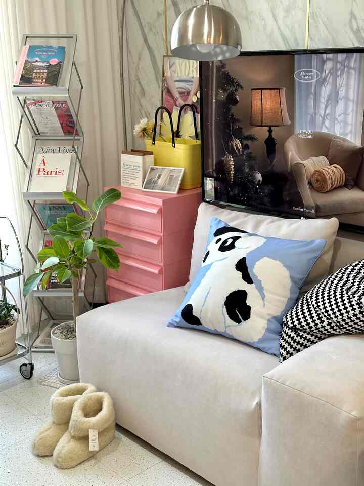 私の家の可愛さを追加します🙋🏻‍♀️

#トゥヌ#トゥヌショップ#TOUNOU ＃ソファクッション＃ショパークッションカバー＃ソファクッションカバー＃インテリアアクセサリー＃インテリアアクセサリーショップ＃トゥヌテリア＃アート＃アートグッズ＃アート編集ショップ＃日常芸術