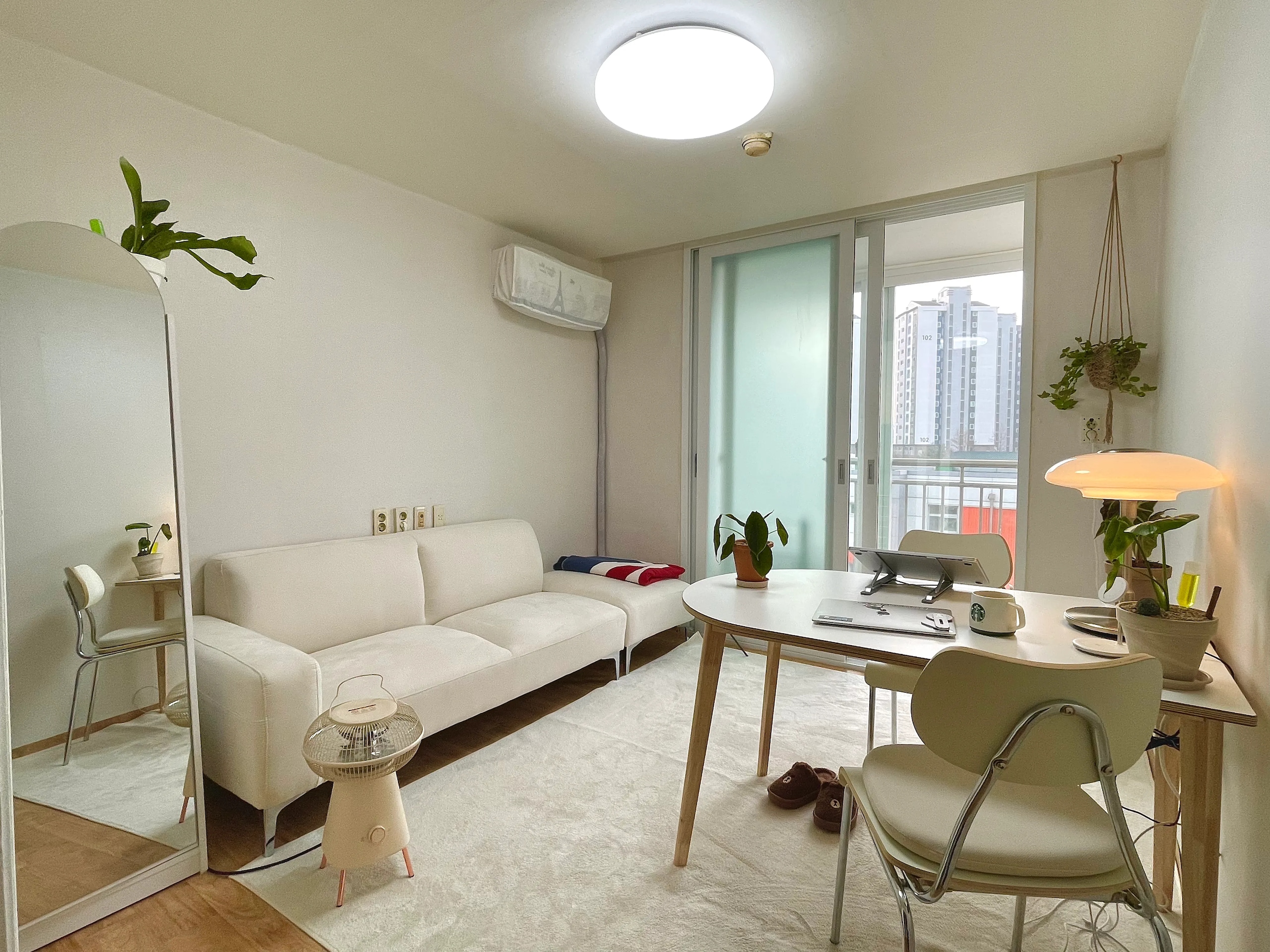 Flow Line Dining Chair user photo