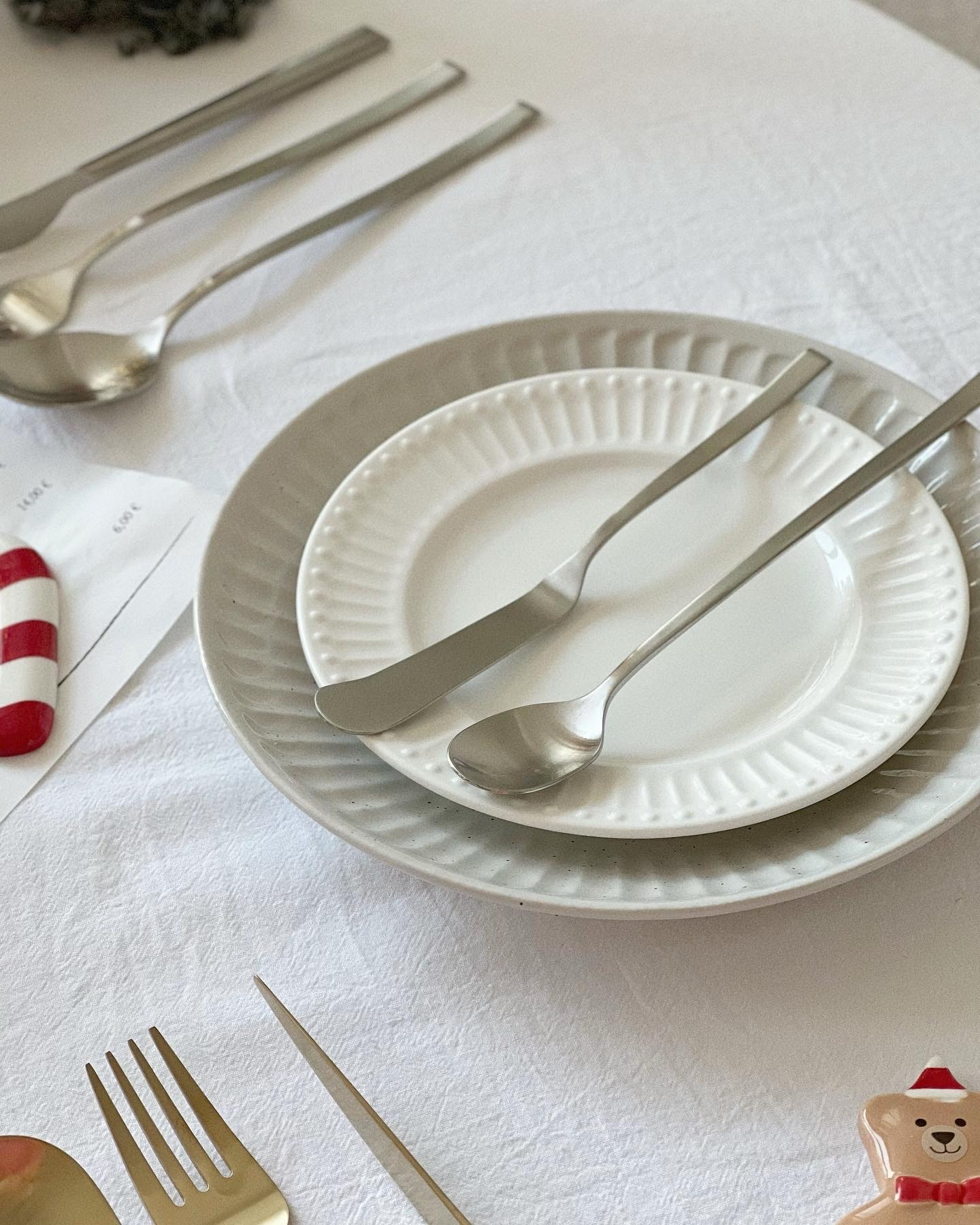 Clean Line Flatware Set for 2 (16-Piece) user photo