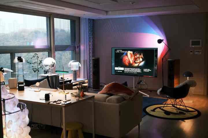 12月の愛する人と一緒に見る良い映画のおすすめ。 
1995年に開封したリビングラスベガスをお勧めします。少しはアメリカらしい強烈なメロドラマ形式ですが、若い頃のニコラスケージの姿も見られますよ。  #영화감상 #영화추천 #음악감상 #뮤직존 #오디오 #스피커 #usm  #앵글포이즈 #리드아트 #루이스폴센 #판텔라미니 #카르텔 #비트라 #임스체어 #oledtv #베르판 #플로스 #거실인테리어 #거실서재 #거실조명 #조명인테리어 