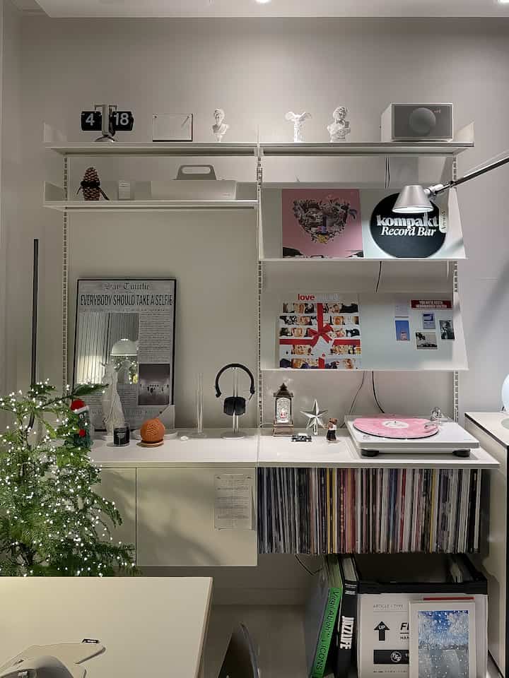 [ 🎧 Umie Weekly Album 22 ] Vinyl yang ingin Anda bagikan dengan orang yang Anda cintai💗• Love Sebenarnya Soundtrack (2003)

#Apa yang harus dilakukan hari ini #Tren #Apresiasi #Koleksi LP #Koleksi Vinyl #Kolektor #KoleksiVintage #Zona Koleksi #RuangMusik #InteriorVintage #Vintagemodern #Meja Putar #Vinil #Lemari Penyimpanan LP #Barisan Langka #Natal #Musim Dingin #Interior # Vinyl #musik #Suasana musim dingin #Natal mulai hari ini #Musim Dingin #Cinta Sebenarnya #Film Musim Dingin #Menonton Film #Film Musim Dingin #Film Natal #Musik Natal #Carol