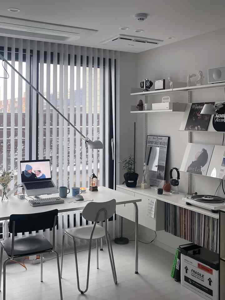 [ 🎧 Umie週刊アルバム 24 ] 愛する人にプレゼントしたいバイニール💗 • Remedios - [Love Letter] Original Movie Soundtrack (2001)  

＃今日何をしていますか＃最近のトレンド#music #冬の雰囲気 #今日からクリスマス #冬 #冬インテリア #冬映画 #映画鑑賞 #音楽おすすめ #ラブレター