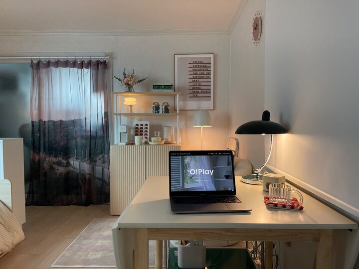 short form carousel card thumbnail