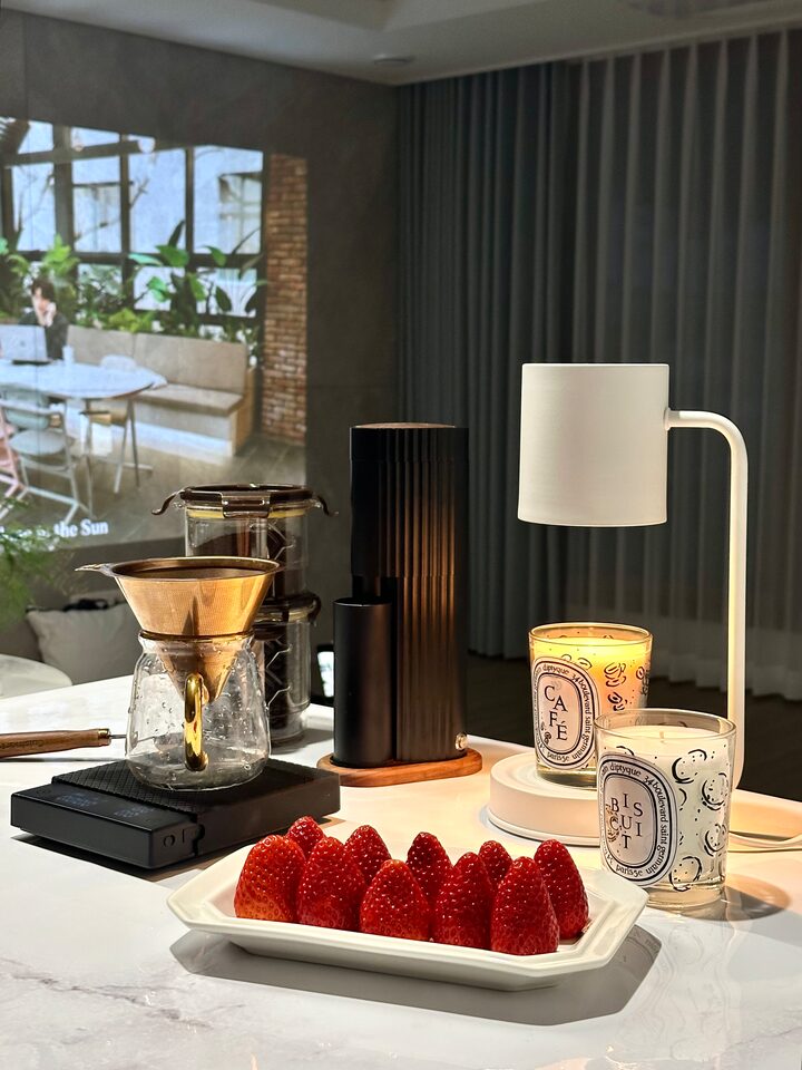 short form carousel card thumbnail